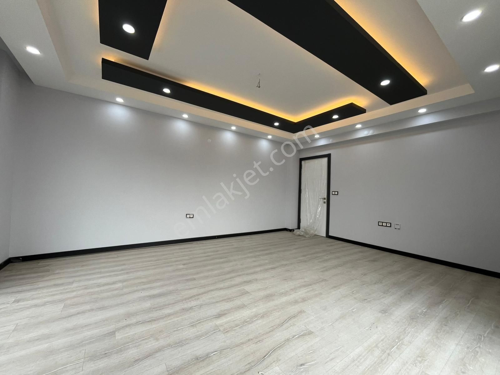 Tuncay Kartal'dan Çamlıca Mh Özel Garajlı İskanlı Köşe 3+1 Daire - Görsel 2