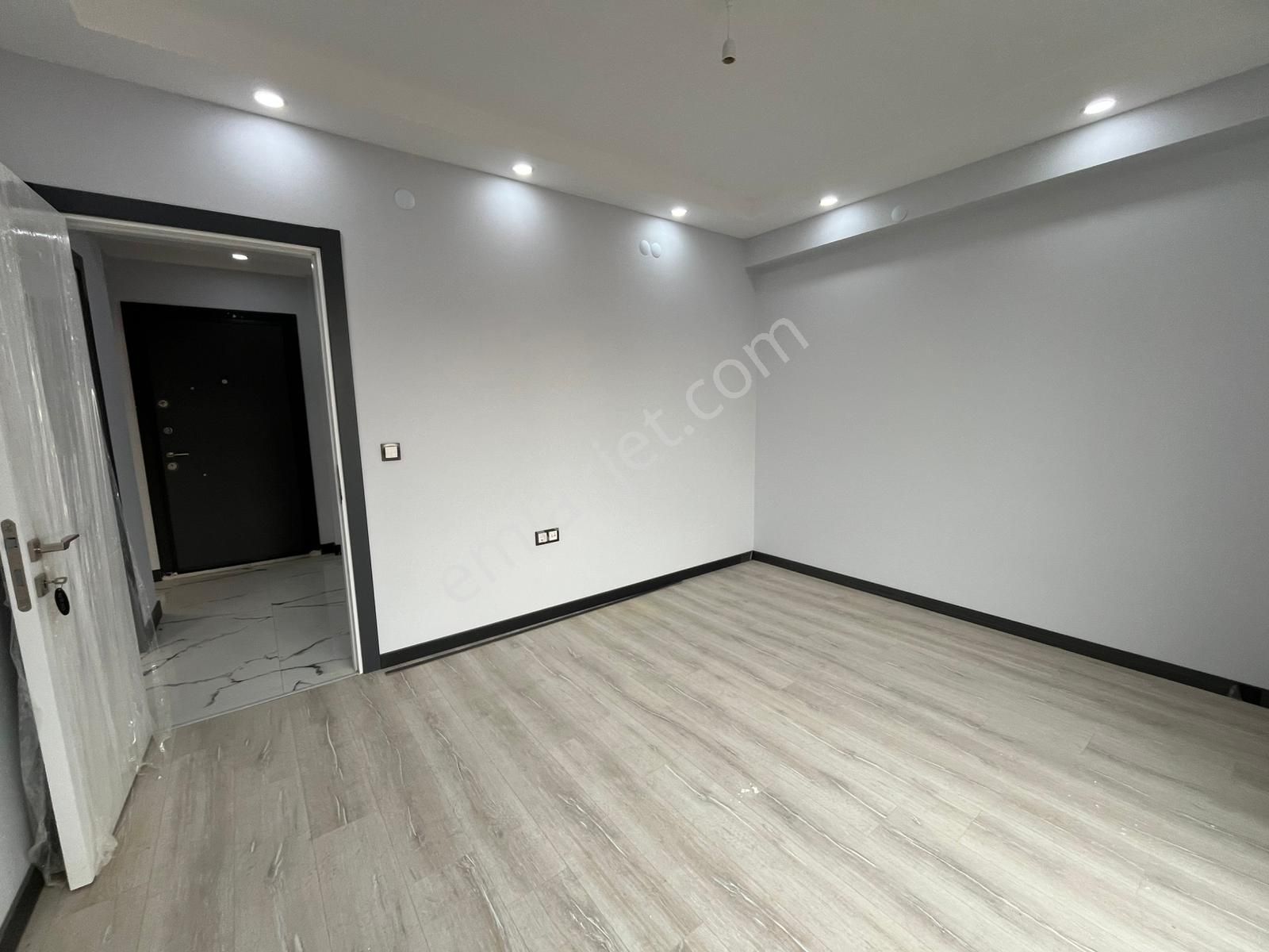 Tuncay Kartal'dan Çamlıca Mh Özel Garajlı İskanlı Köşe 3+1 Daire - Görsel 16