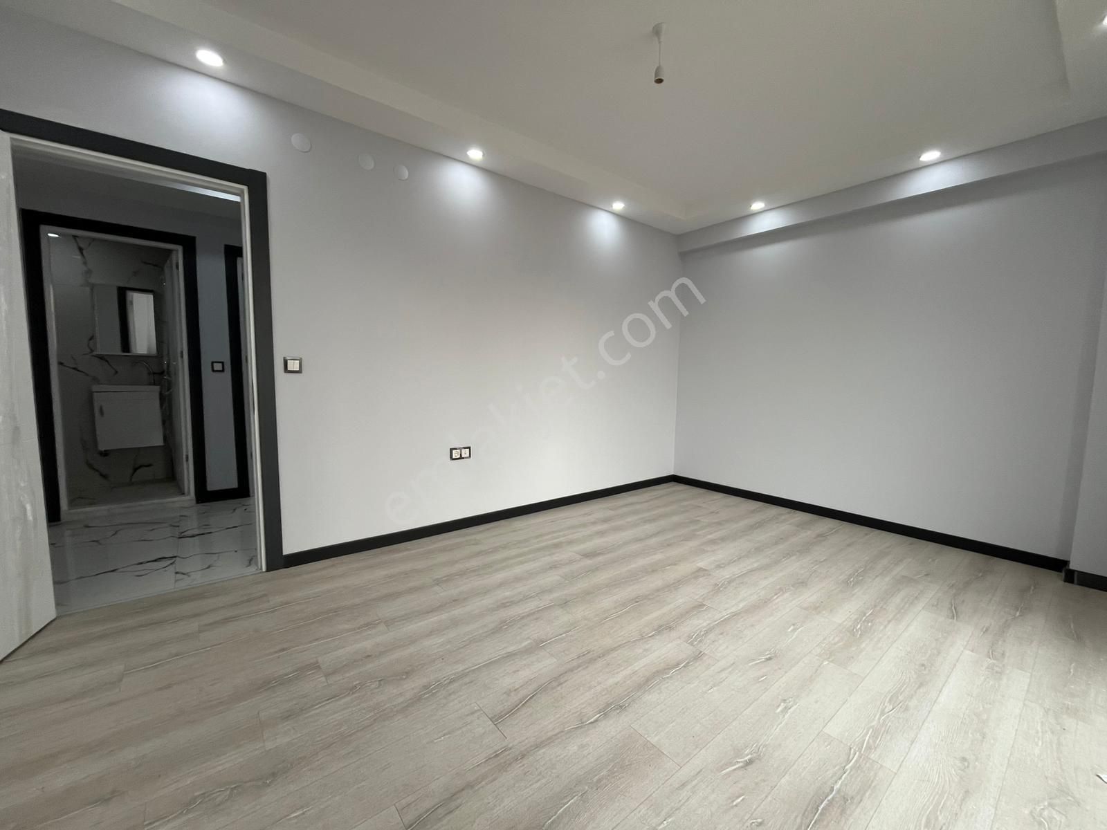 Tuncay Kartal'dan Çamlıca Mh Özel Garajlı İskanlı Köşe 3+1 Daire - Görsel 14