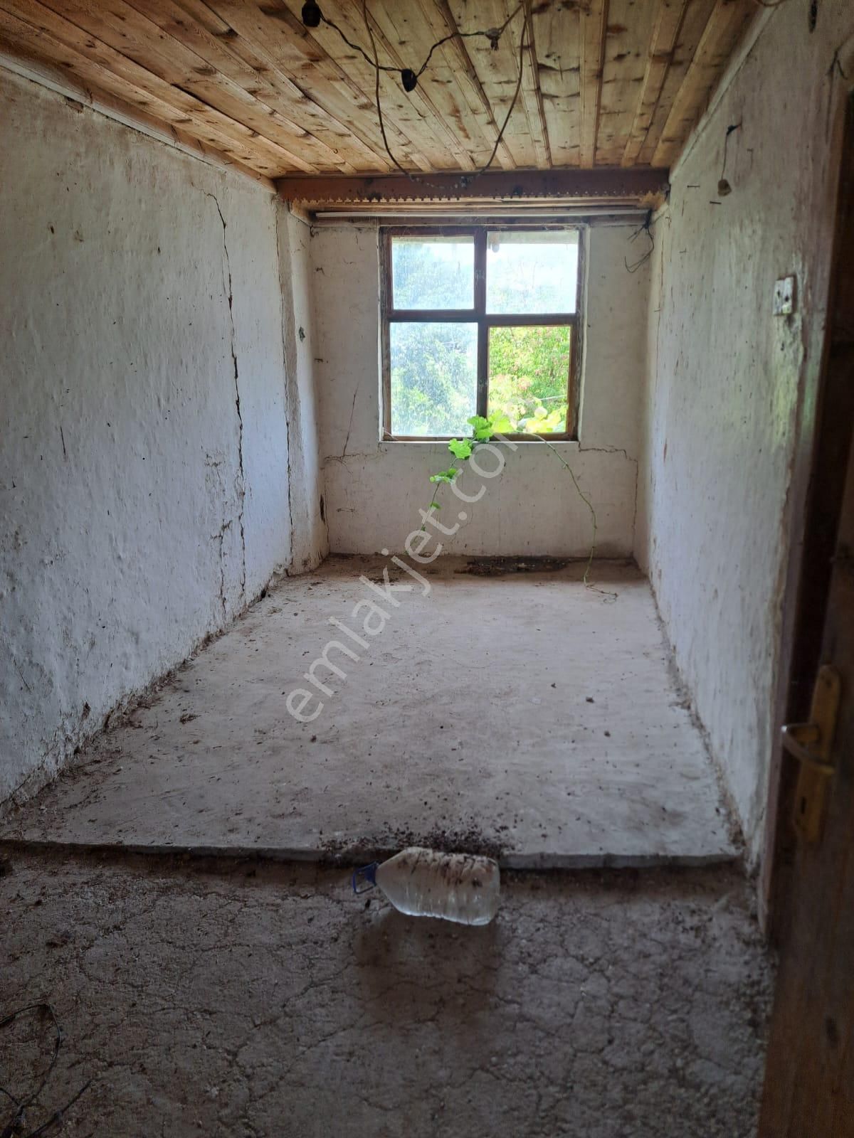 Burdur Kemer Yakalarda Köy İçinde Yola Cephe Köy Evi - Görsel 16