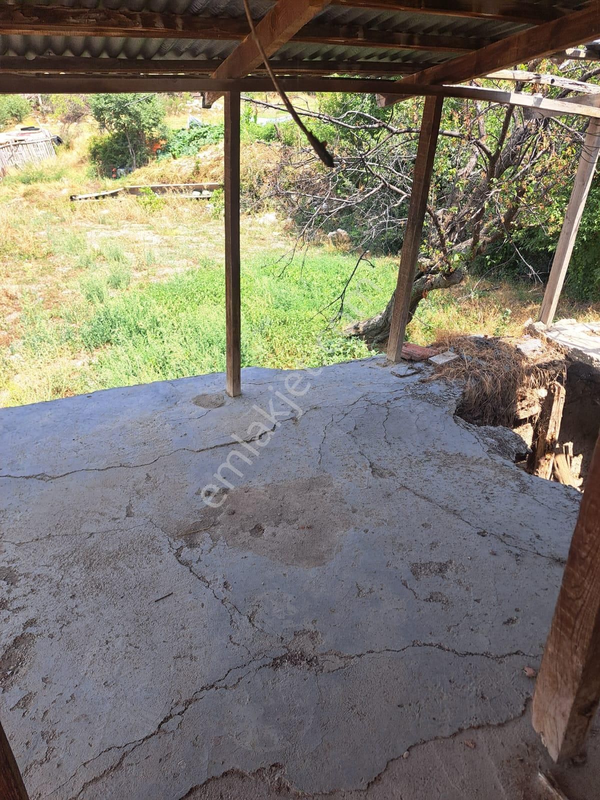 Burdur Kemer Yakalarda Köy İçinde Yola Cephe Köy Evi - Görsel 23