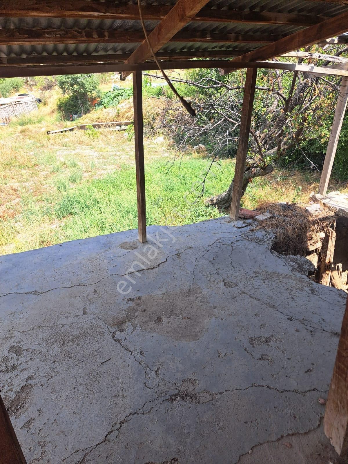 Burdur Kemer Yakalarda Köy İçinde Yola Cephe Köy Evi - Görsel 18