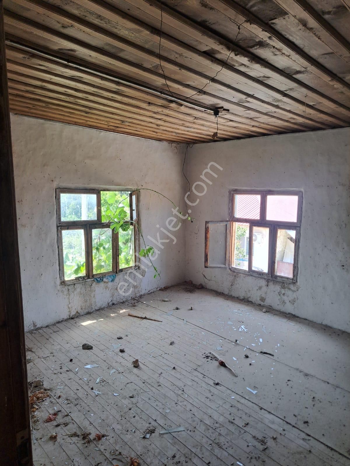 Burdur Kemer Yakalarda Köy İçinde Yola Cephe Köy Evi - Görsel 8