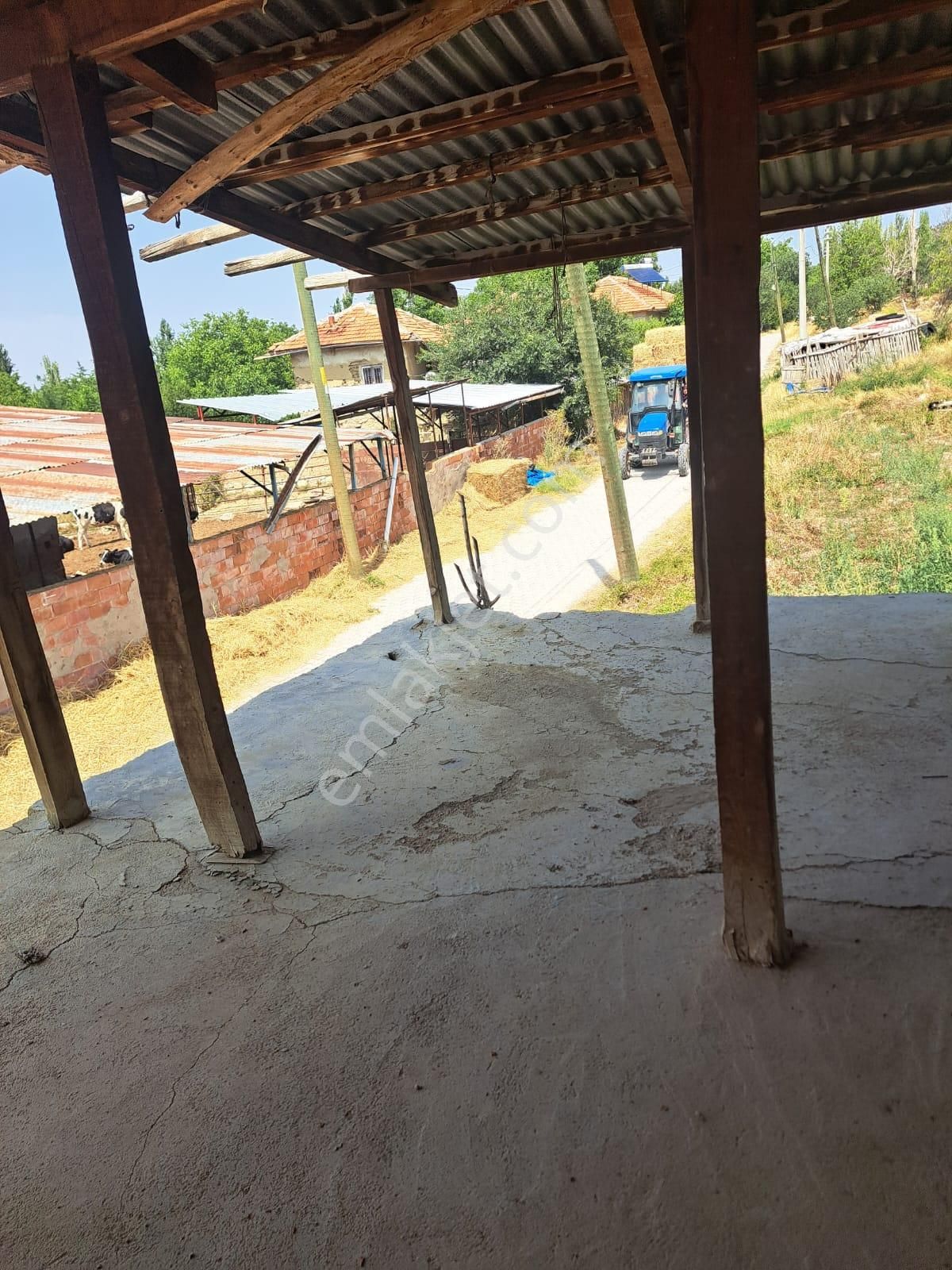 Burdur Kemer Yakalarda Köy İçinde Yola Cephe Köy Evi - Görsel 19