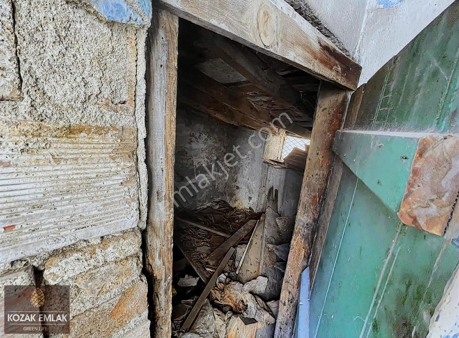 Kozak Emlaktan Ayvalık Sakarya Mahallesinde Satılık Ev - Görsel 4