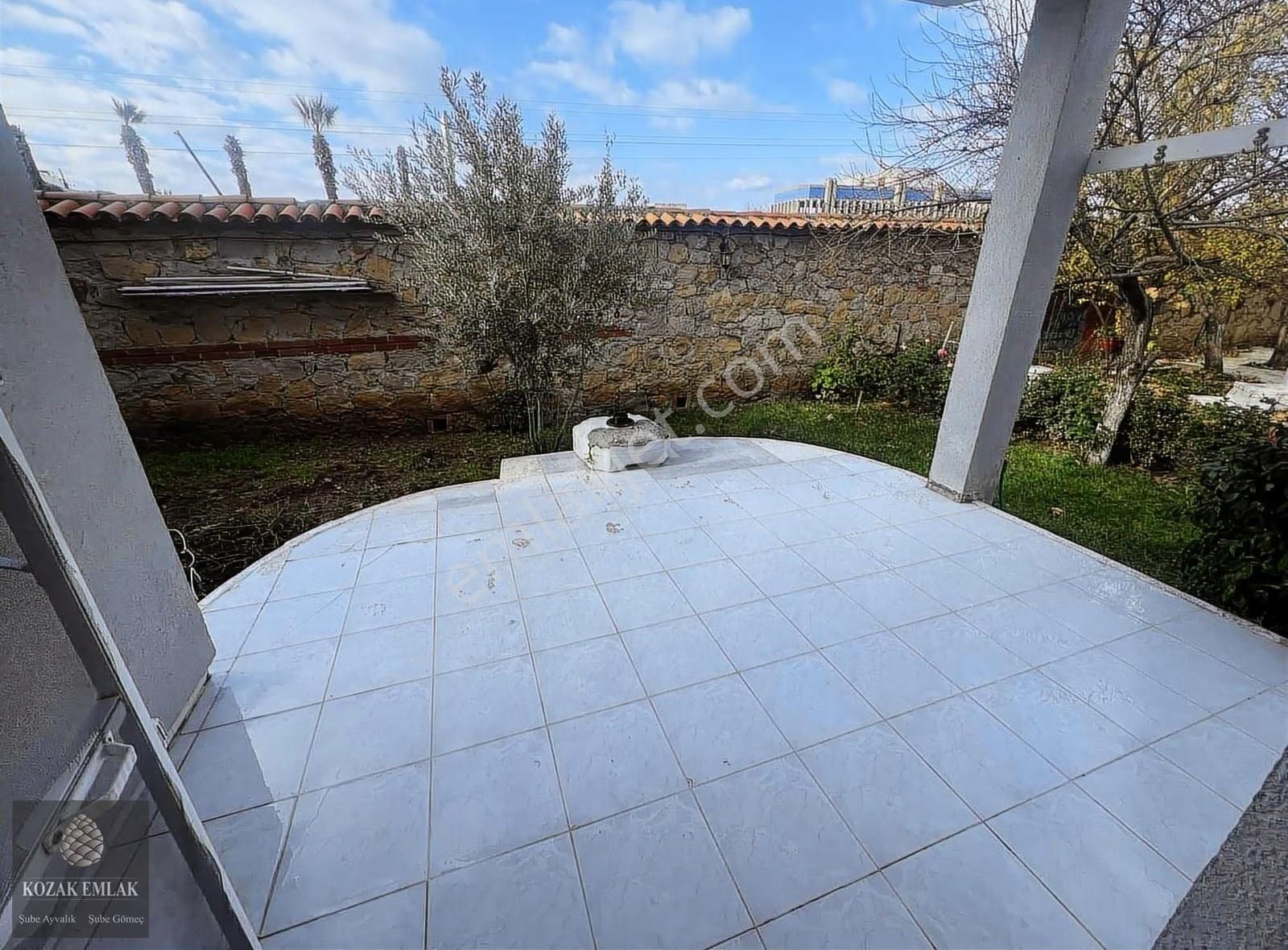 Ayvalık Küçükköyde Havuzlu Sitede Kiralık 3+1 Villa - Görsel 11