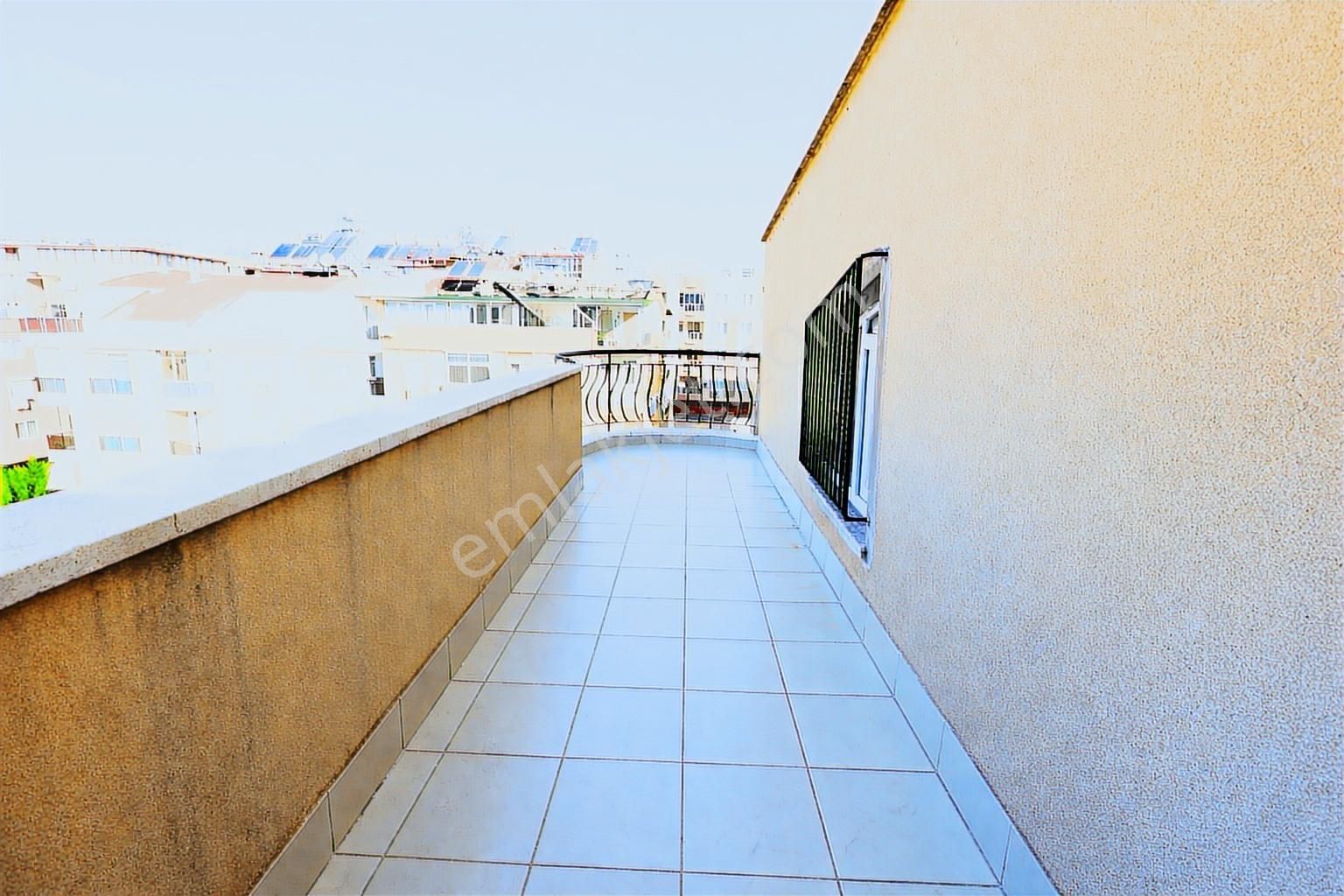 Dutlubahçe'de Konforlu Bir Yaşam İçin Yenilenmiş Bakımlı Daire - Görsel 10