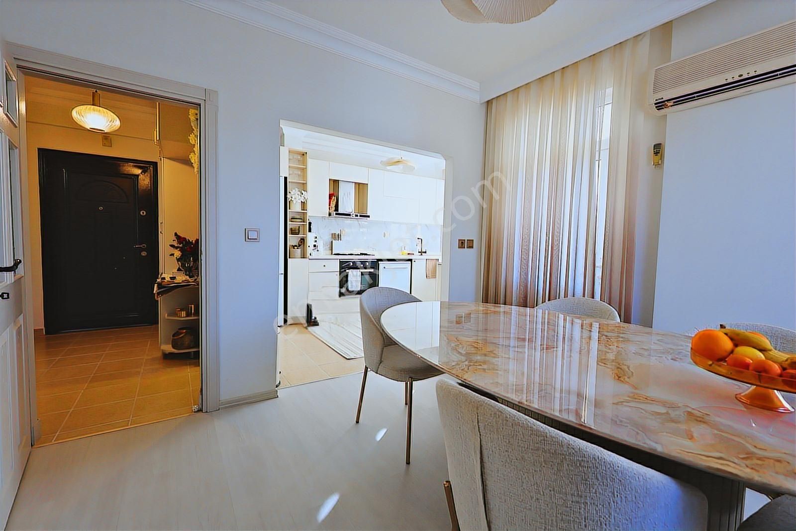 Dutlubahçe'de Konforlu Bir Yaşam İçin Yenilenmiş Bakımlı Daire - Görsel 22