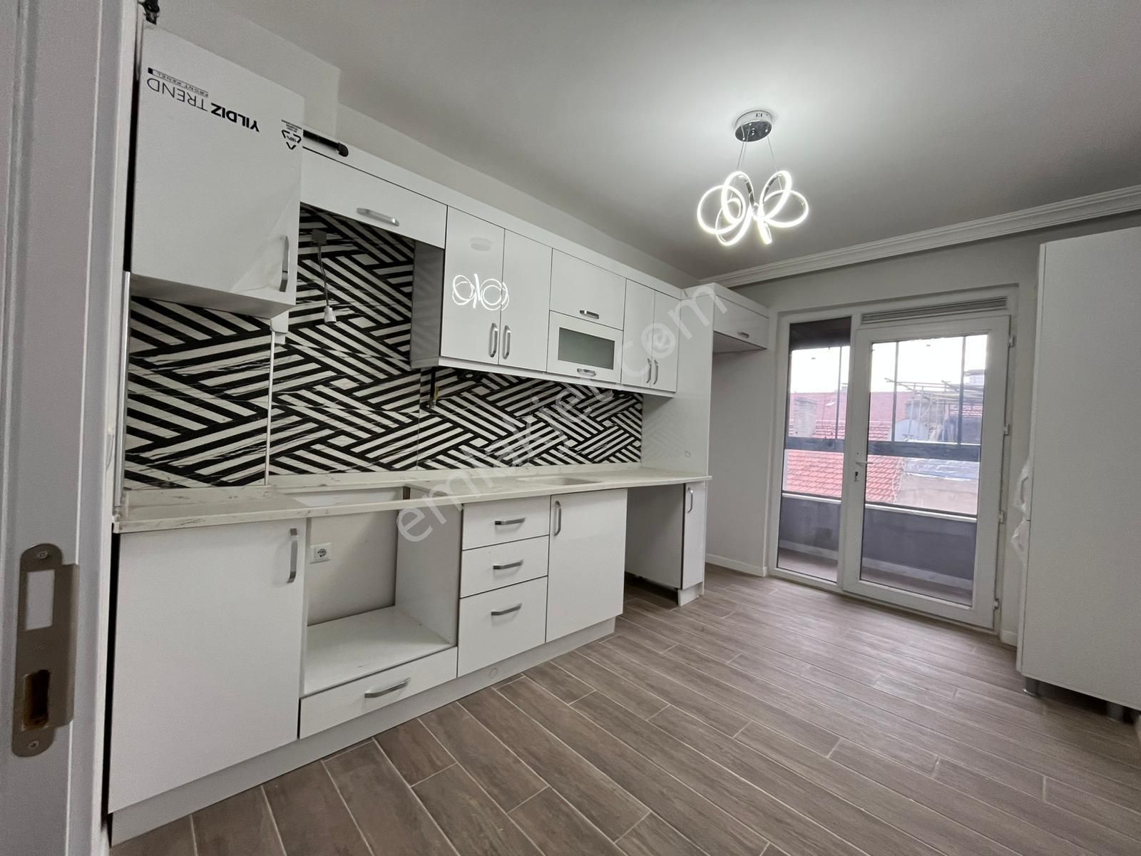 Tuncay Kartal'dan Çamlıca Mh Kapalı Pazar Yanı Fırsat 3+1 - Görsel 5