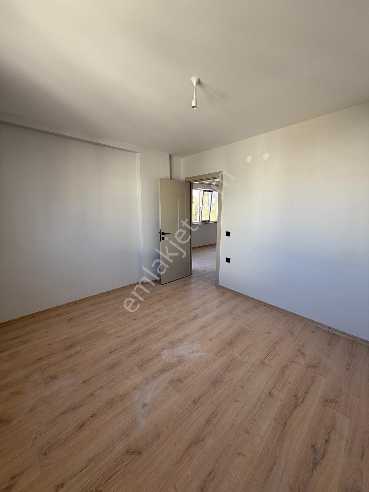 Merkezde Tramvaya 2 Dk. Mesafede Katta Sıfır 2+1 Daire - Görsel 5