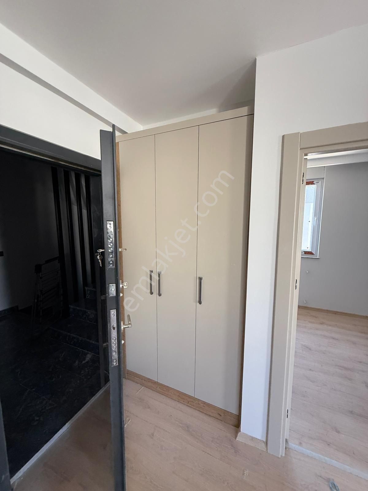 Merkezde Tramvaya 2 Dk. Mesafede Katta Sıfır 2+1 Daire - Görsel 8