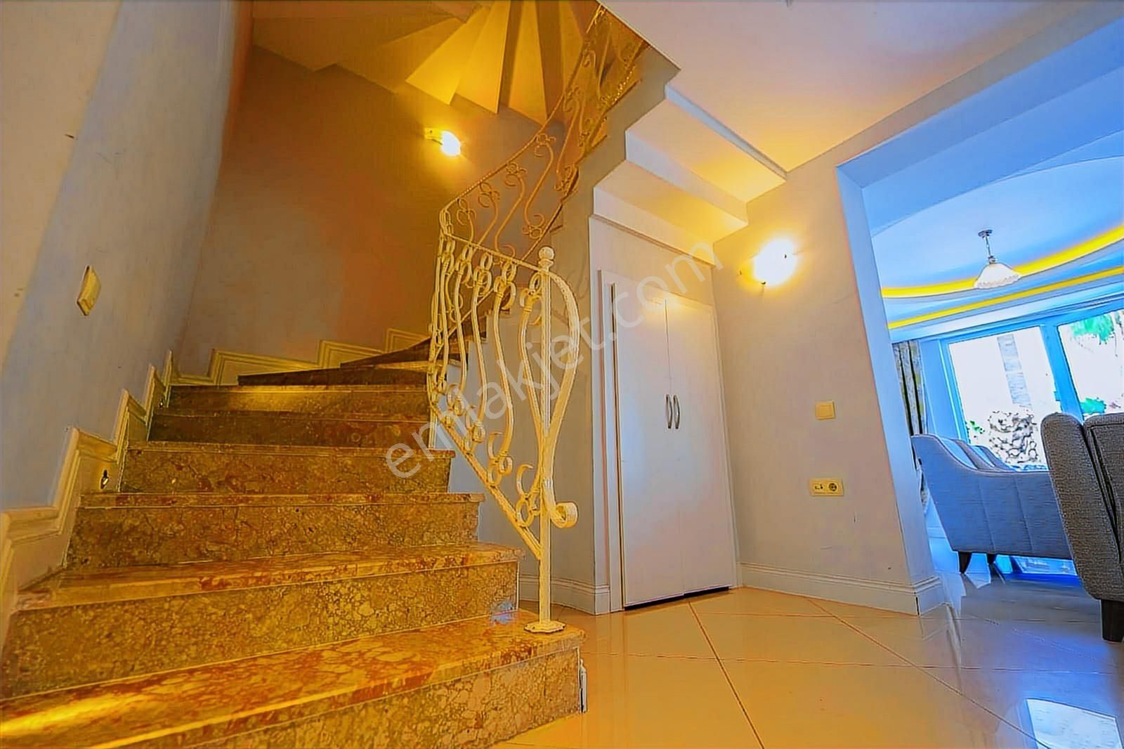 Stop'tan Plaja 250mt.5+1 Lüx Havuzlu İkiz Villa - Görsel 7