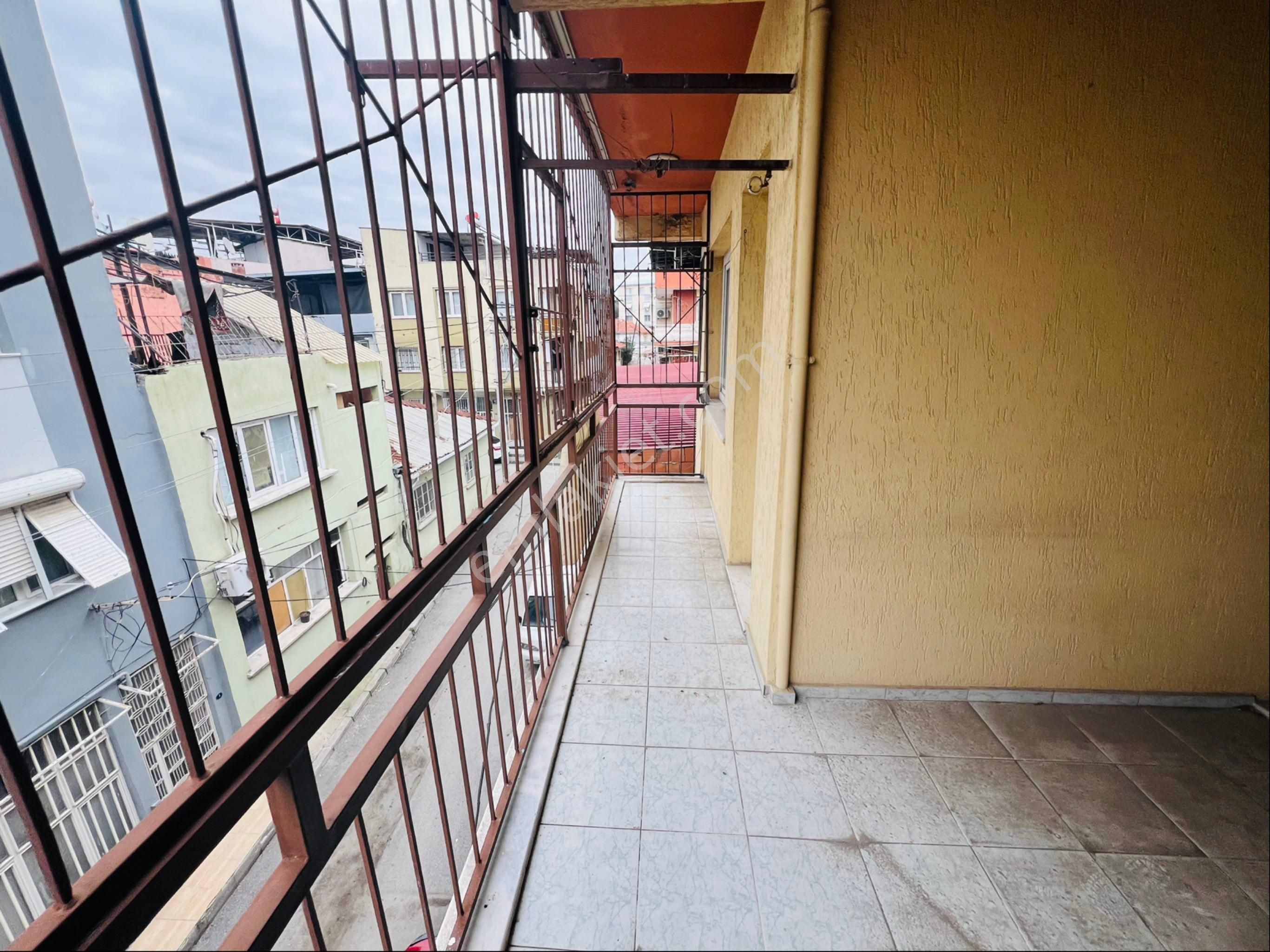 Bozyaka Sarıyer Mah. 4 Katlı Dgazlı Satılık Bina - Görsel 8