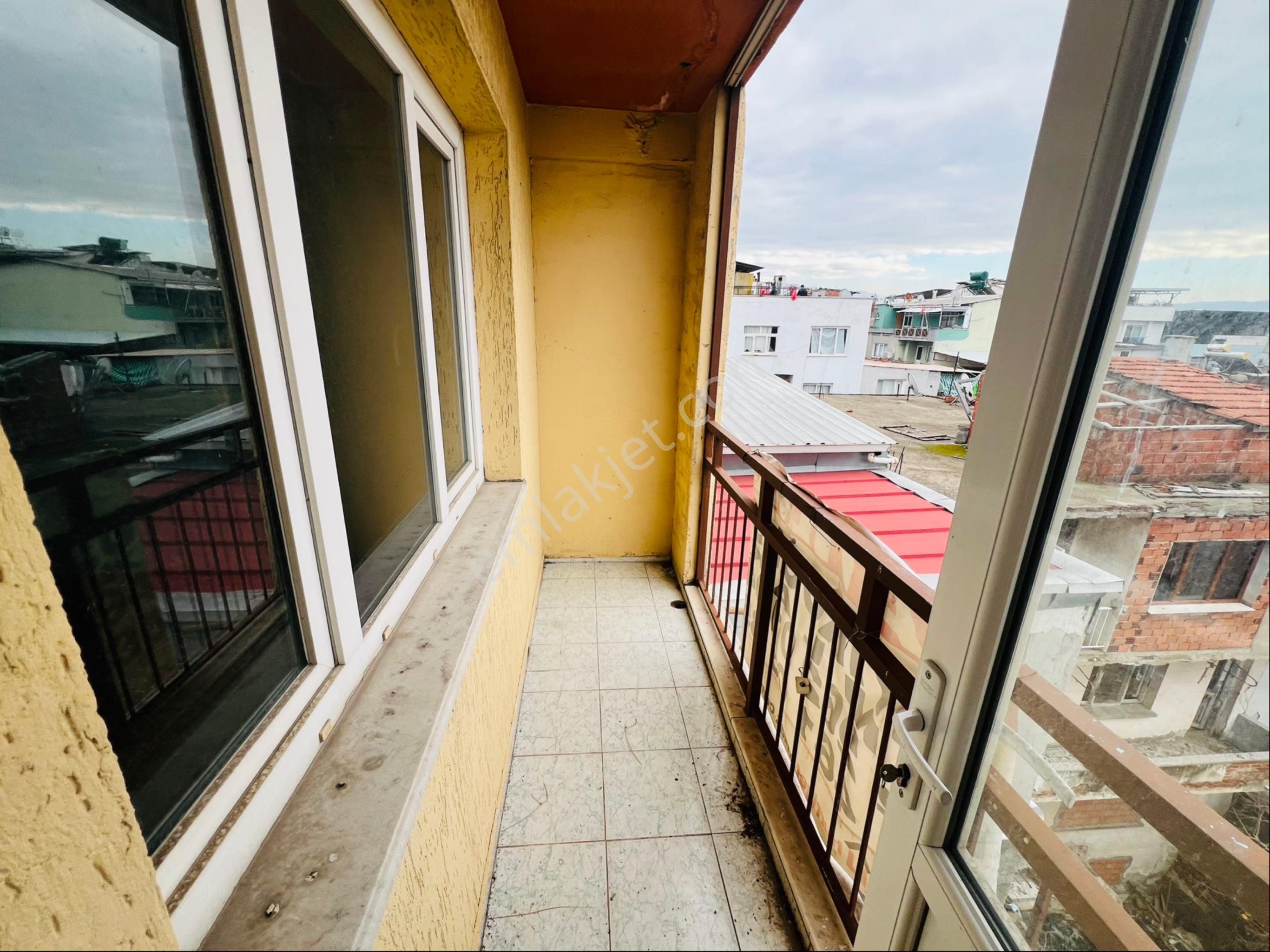 Bozyaka Sarıyer Mah. 4 Katlı Dgazlı Satılık Bina - Görsel 5