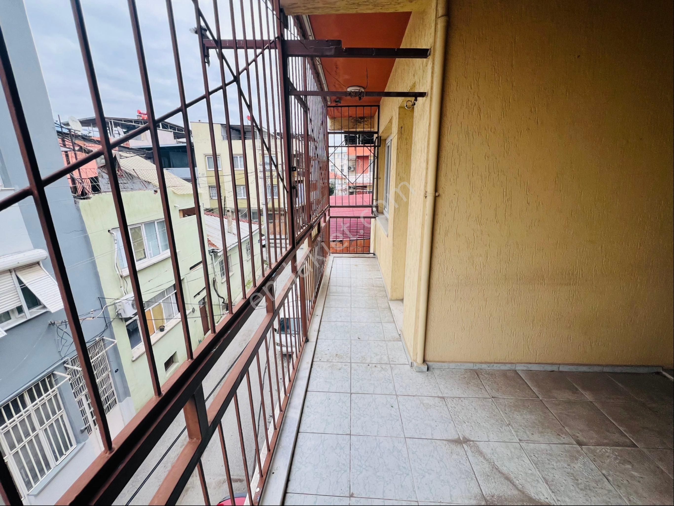 Bozyaka Sarıyer Mah. 4 Katlı Dgazlı Satılık Bina - Görsel 7