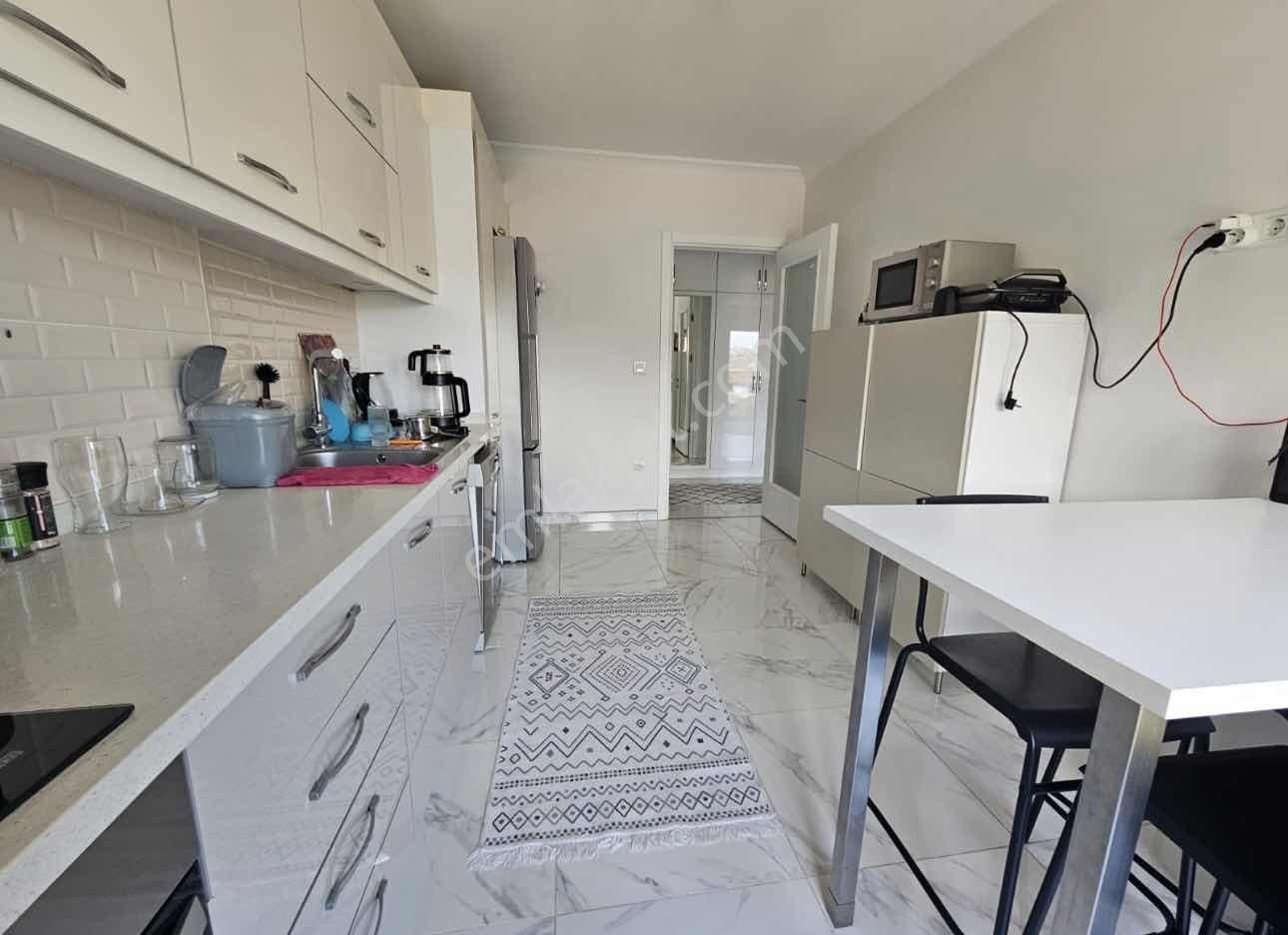 Realist Gayrimenkul Den Çengelköy De Satılık 3+1 Daire - Görsel 5