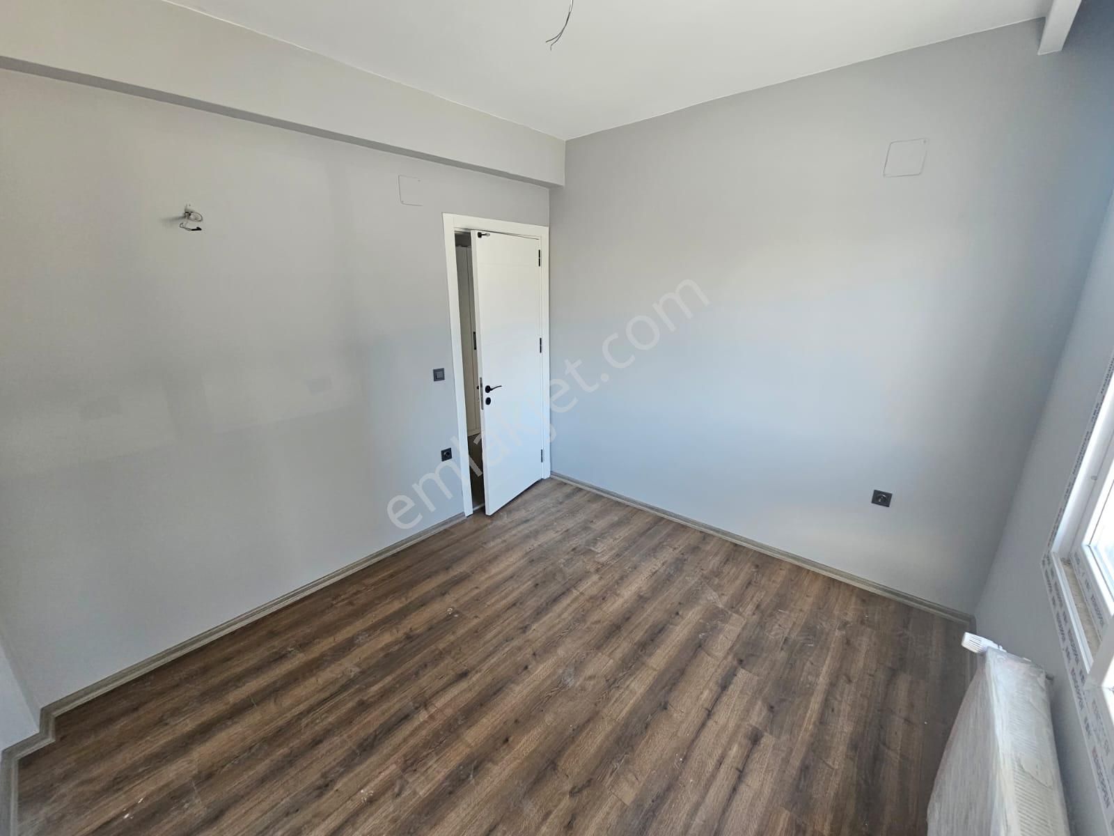 Aydınlar Mahallesi Havuzlu+güvenlikli+sosyal Donatılı Site İçerisinde 1+1 Sıfır Satılık Daire - Görsel 10