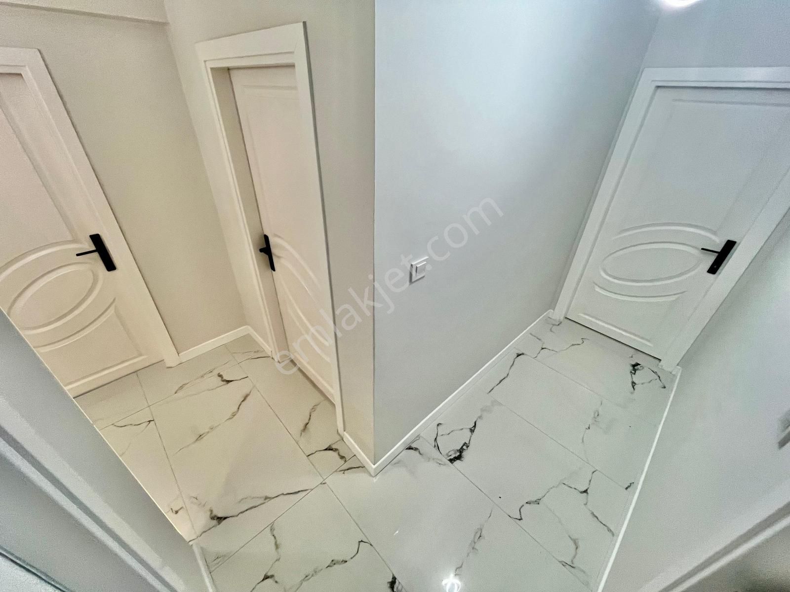 Gümüş'den Yeşil Alan Manzaralı Ayrı Mutfaklı Ön Cephe 2+1 Daire - Görsel 29