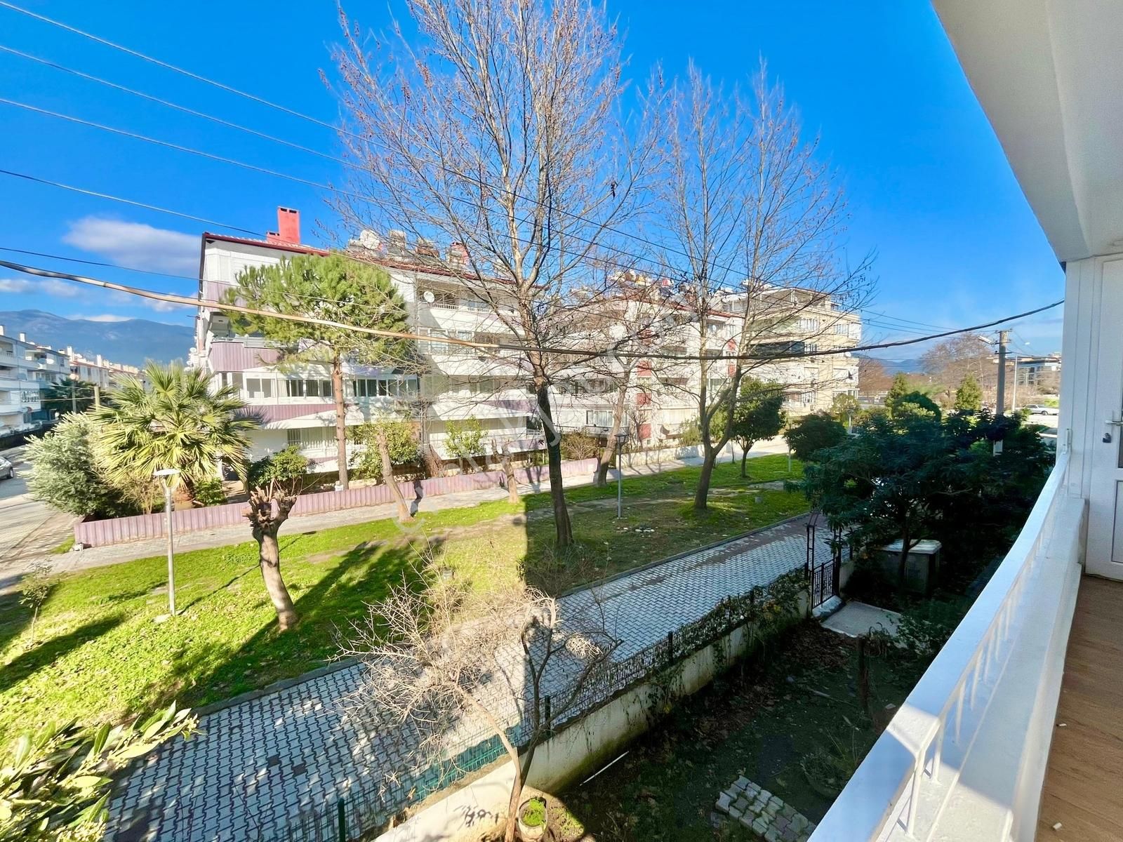 Gümüş'den Yeşil Alan Manzaralı Ayrı Mutfaklı Ön Cephe 2+1 Daire - Görsel 16