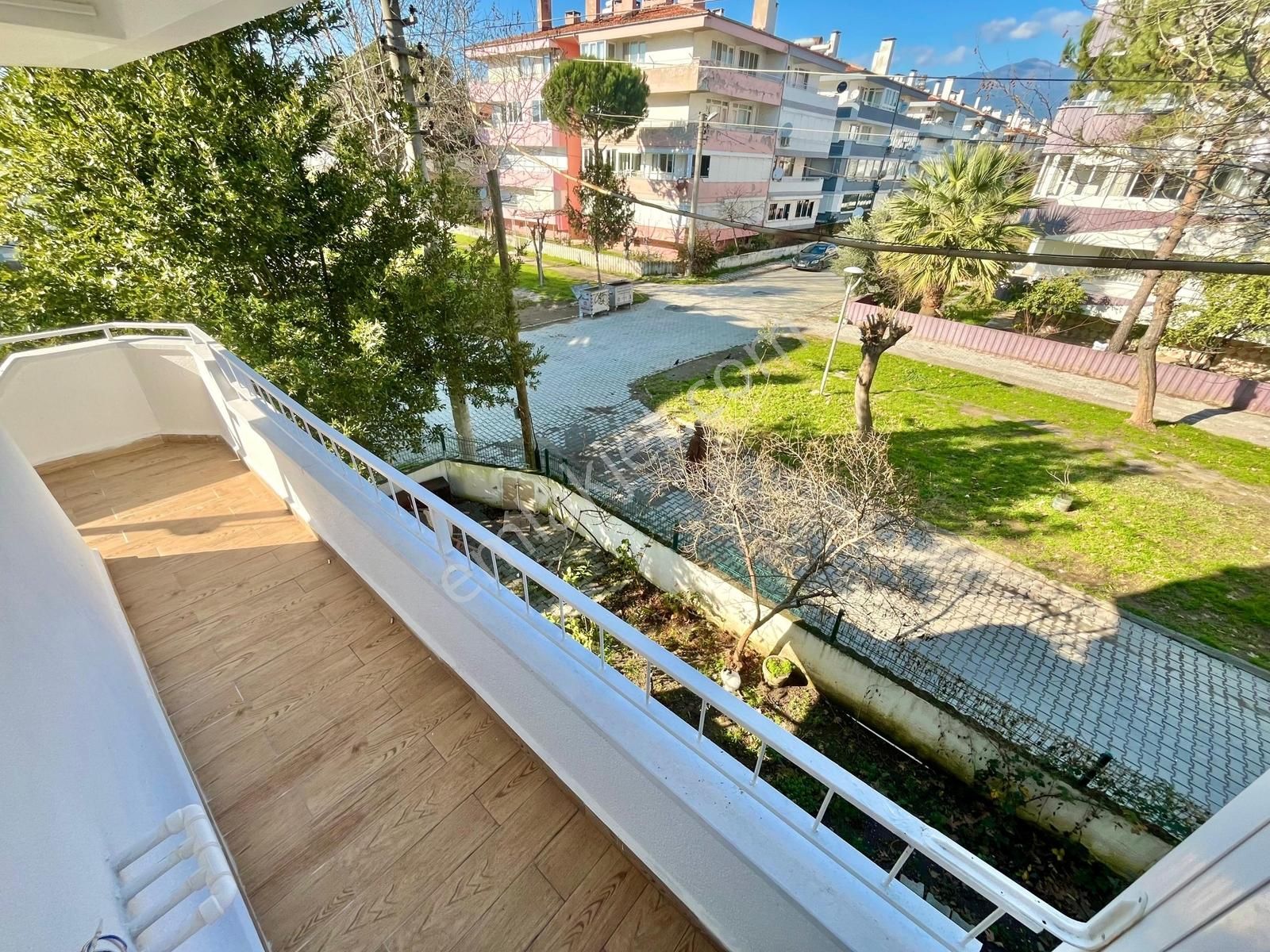 Gümüş'den Yeşil Alan Manzaralı Ayrı Mutfaklı Ön Cephe 2+1 Daire - Görsel 15