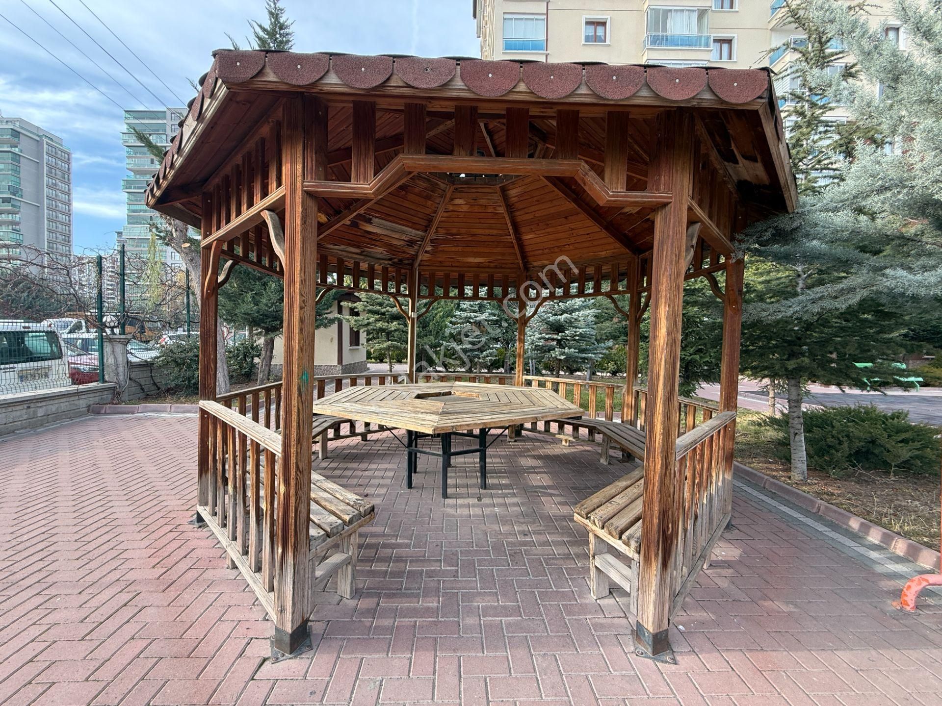 Pursaklar Mehmet Zengin Emlak'tan Hastane Yakını Manzaralı 10.kat 4+1 Sitede Daire - Görsel 33