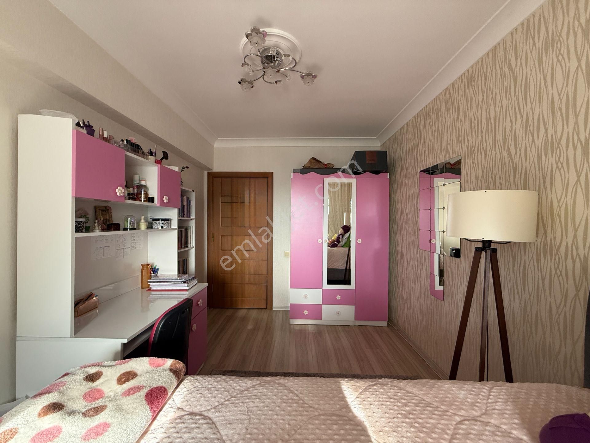 Pursaklar Mehmet Zengin Emlak'tan Hastane Yakını Manzaralı 10.kat 4+1 Sitede Daire - Görsel 17