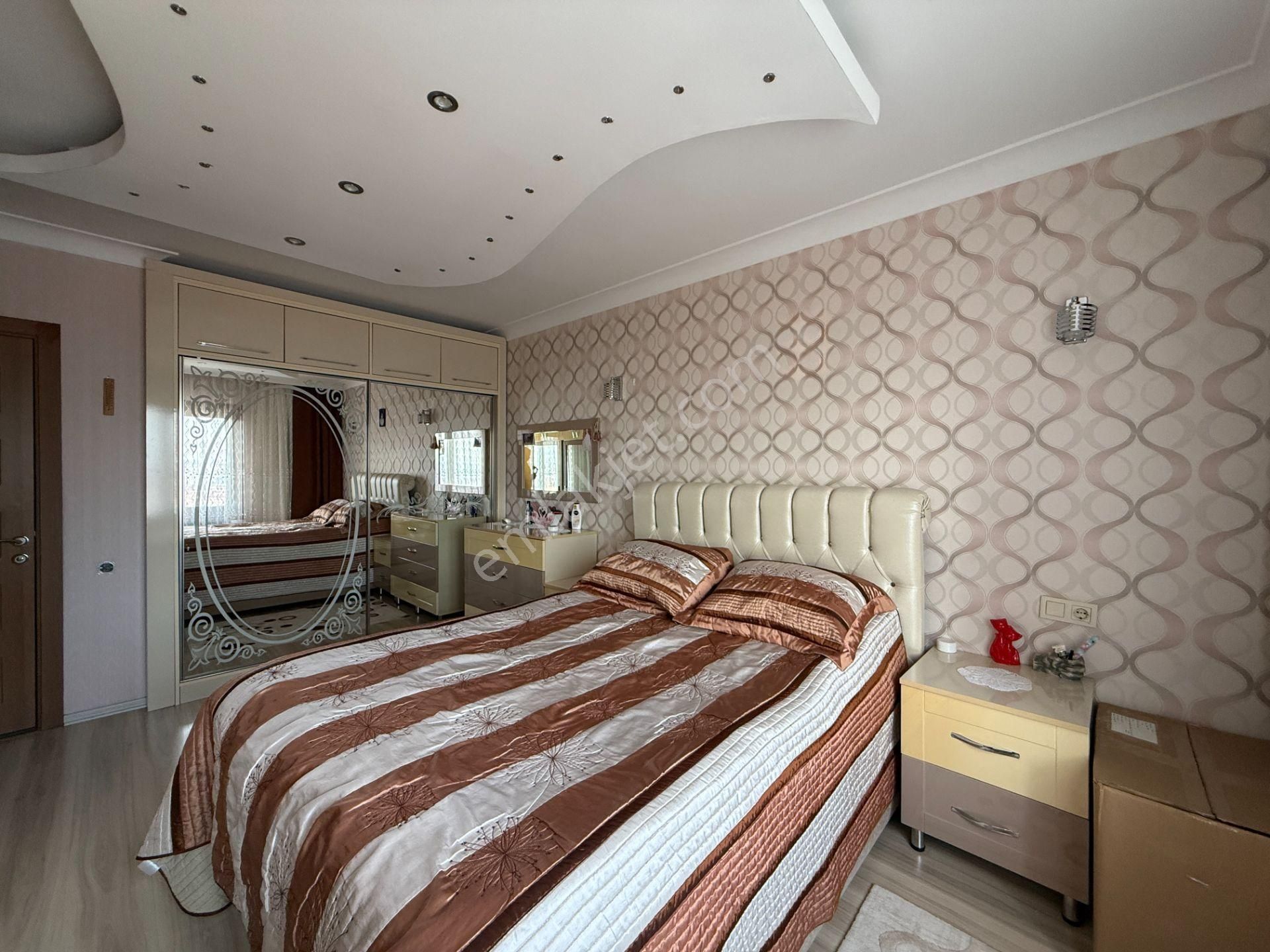 Pursaklar Mehmet Zengin Emlak'tan Hastane Yakını Manzaralı 10.kat 4+1 Sitede Daire - Görsel 25