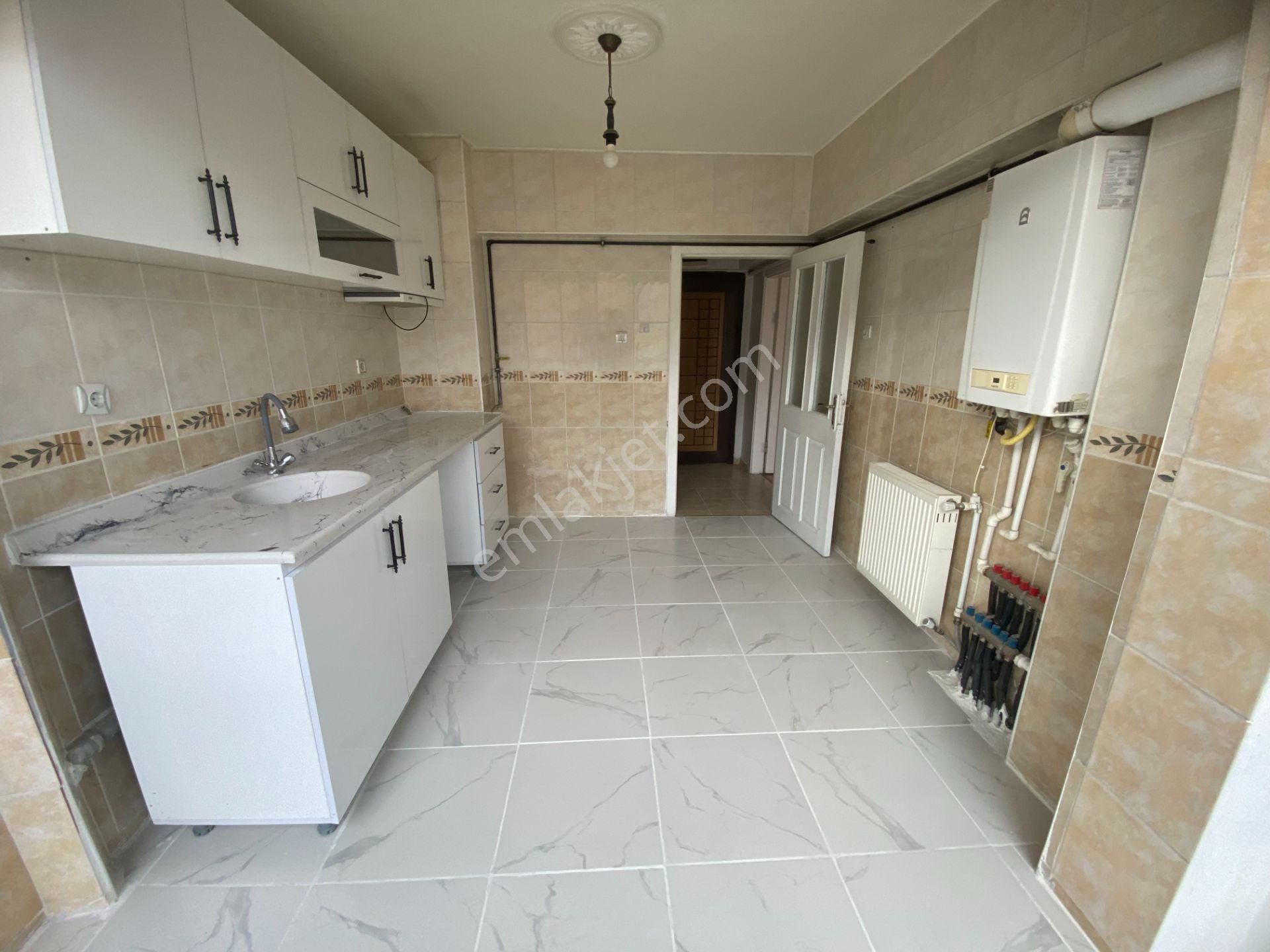 Süvari Mah. 1.arakat 2+1 100 M2 Kiralık Daire Umut 19 Emlak!tan - Görsel 22