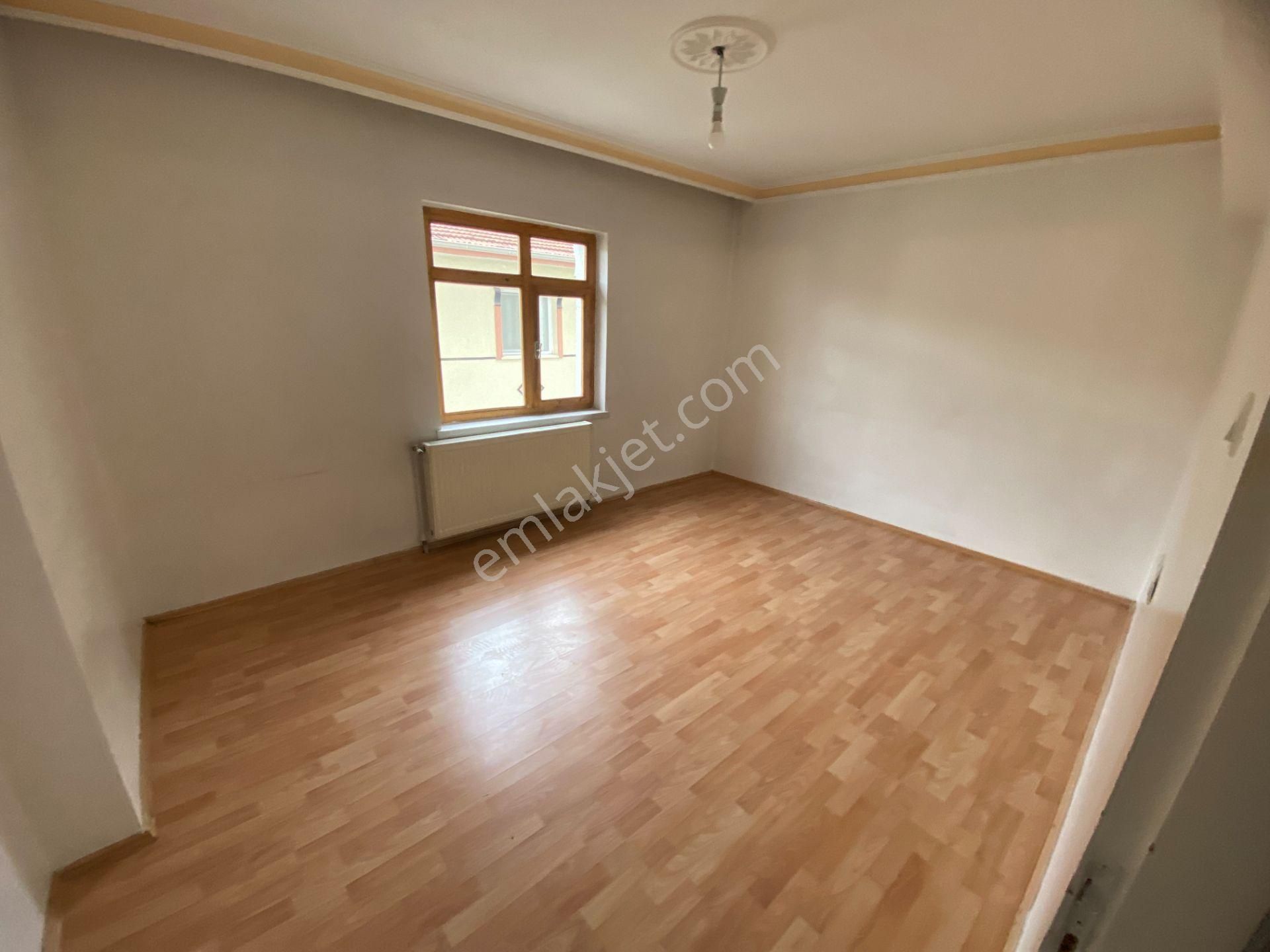 Süvari Mah. 1.arakat 2+1 100 M2 Kiralık Daire Umut 19 Emlak!tan - Görsel 15