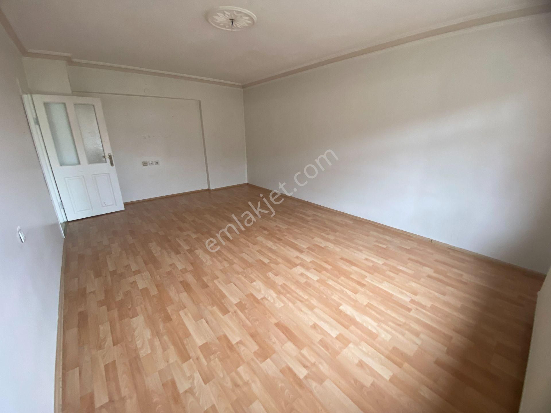 Süvari Mah. 1.arakat 2+1 100 M2 Kiralık Daire Umut 19 Emlak!tan - Görsel 3
