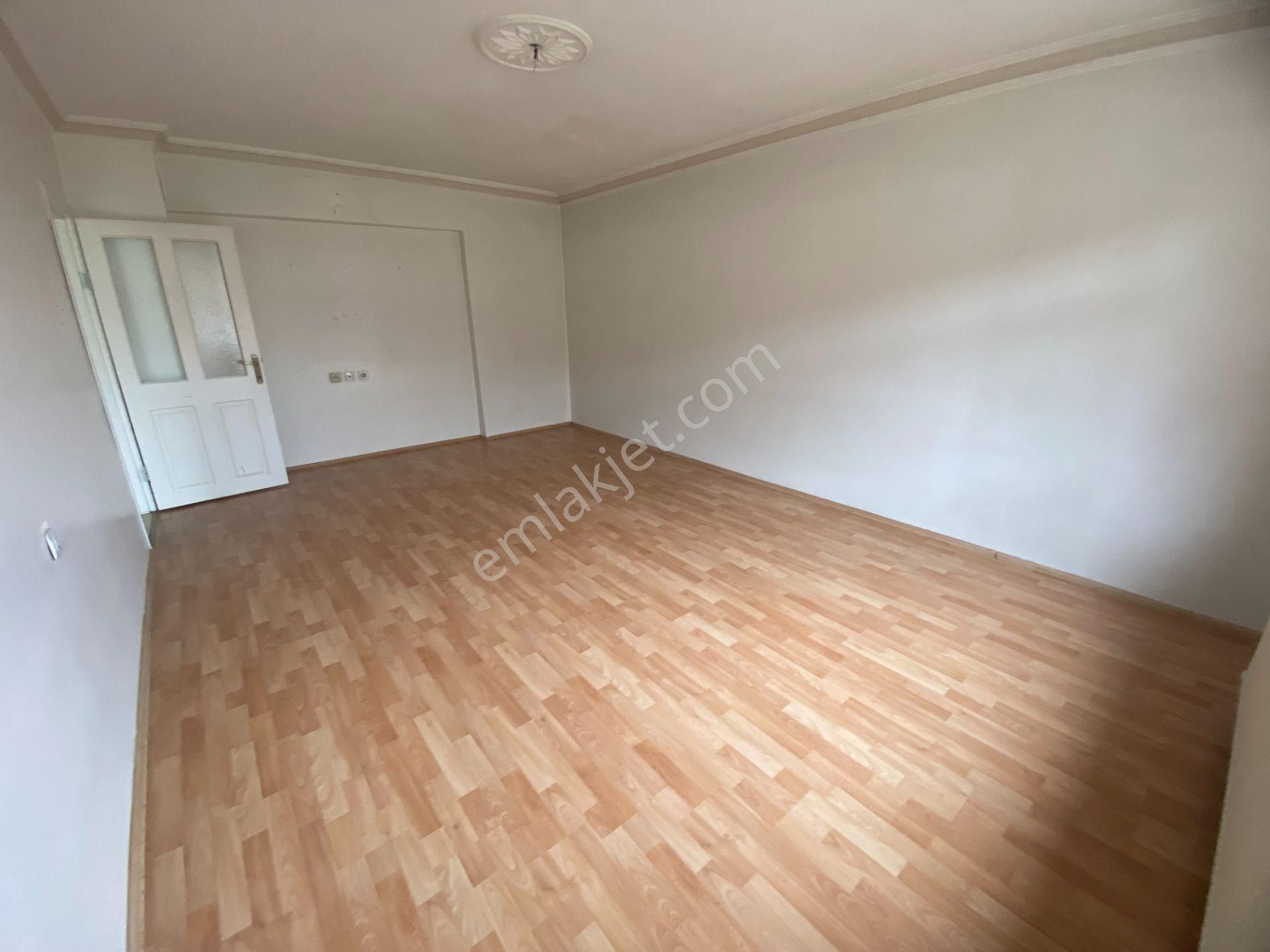Süvari Mah. 1.arakat 2+1 100 M2 Kiralık Daire Umut 19 Emlak!tan - Görsel 9