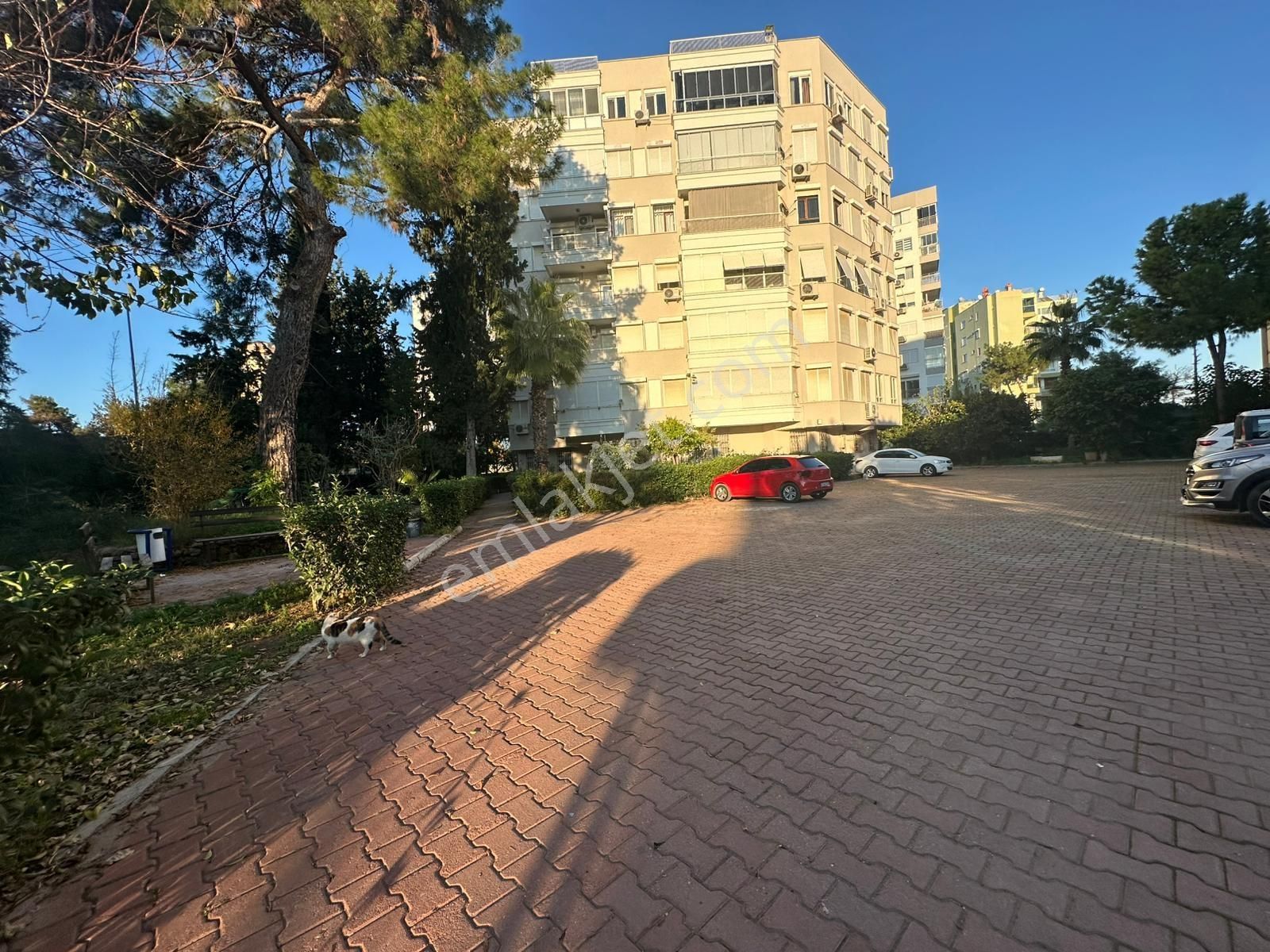 Güzeloba Mahallesi Site İçerisinde Özel Tasarım 4+1kiralık Daire