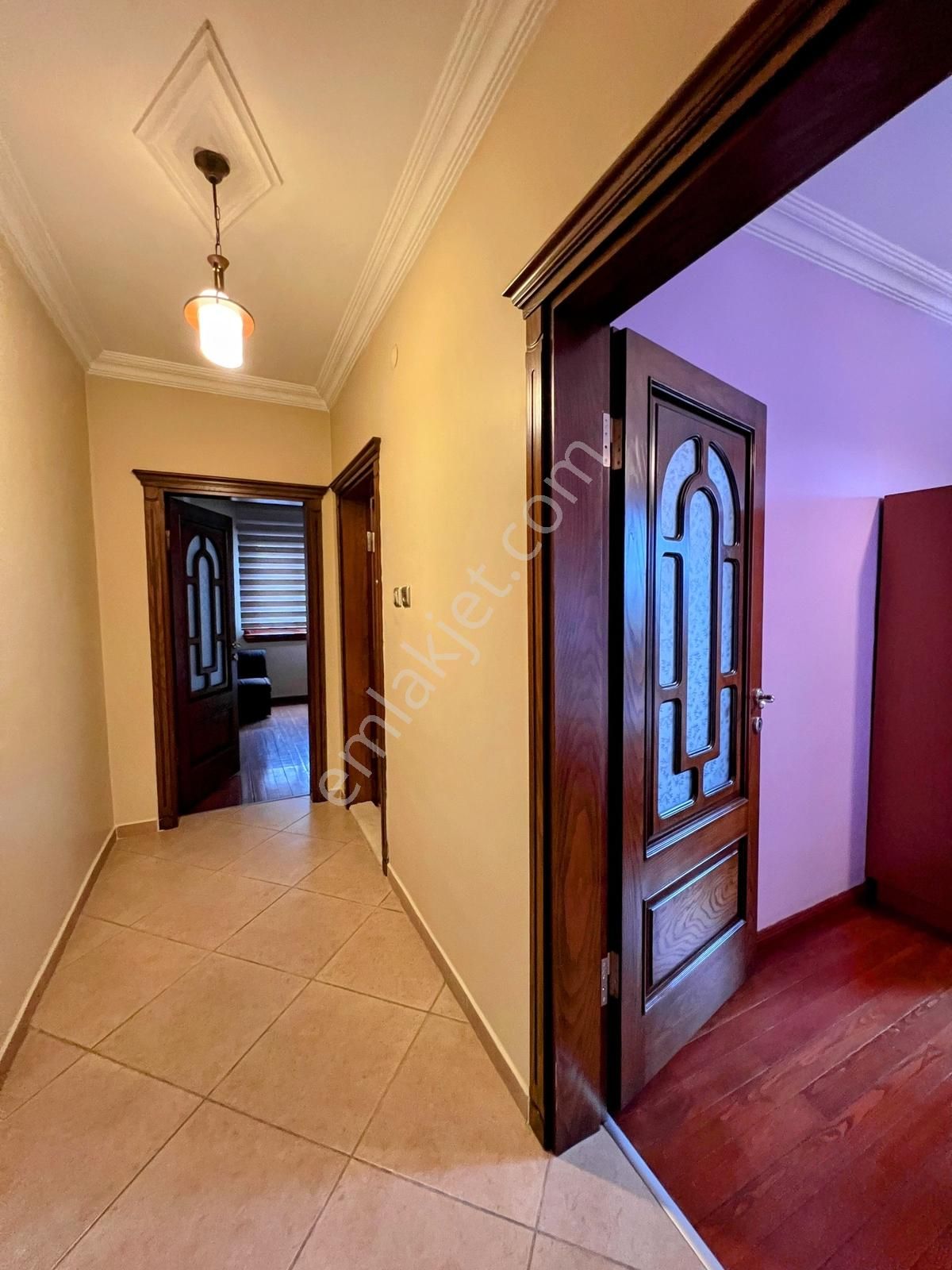 Trabzon Merkezde Asansörlü Yangın Merdivenli 3+1 150 M2 Daire - Görsel 9