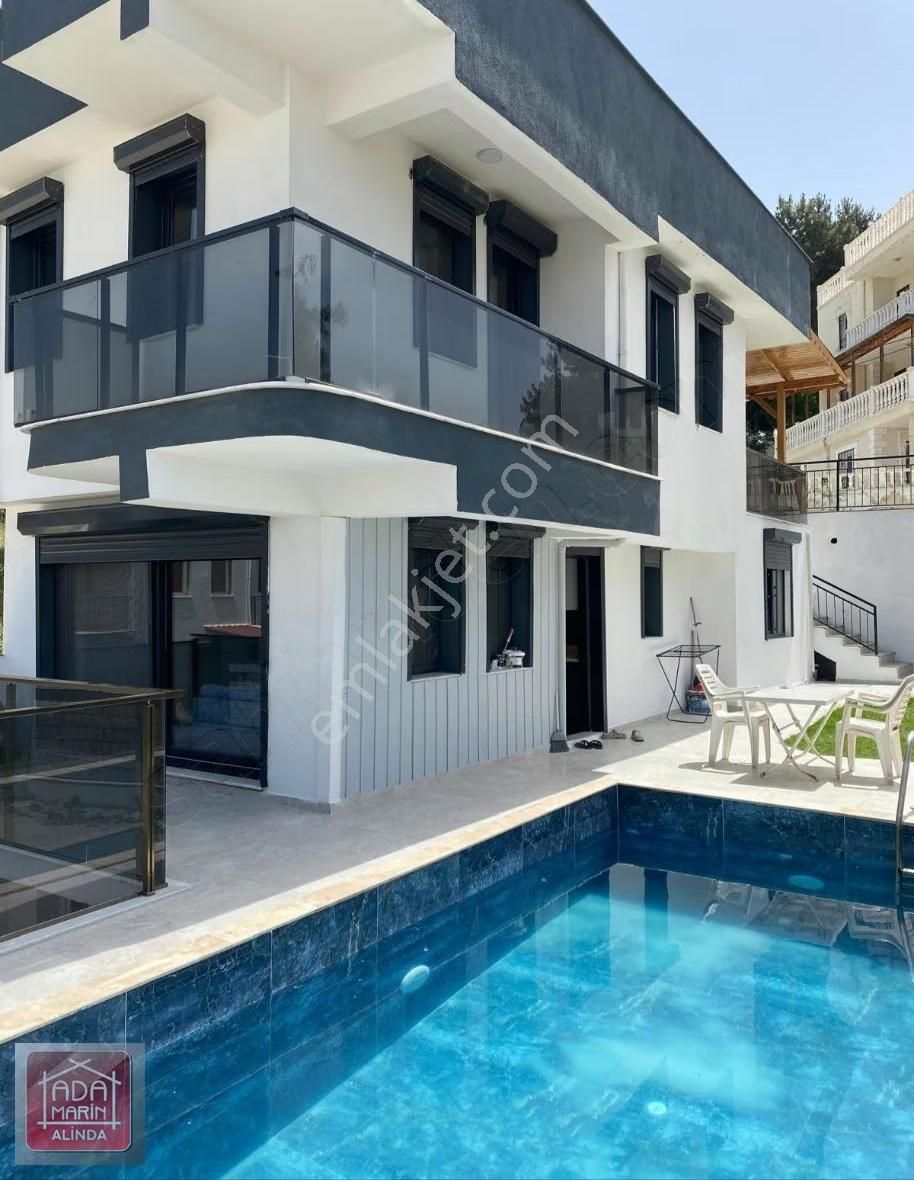 Karaovada Muhteşem Deniz Manzaralı, Özel Havuzlu 4+1