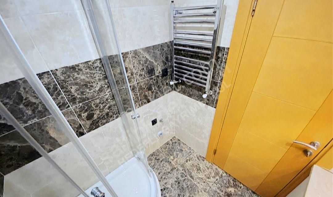 İdealtepe 50.yıl Korusunda 1.kat Konumunda 8 Yıllık 3+1 - Görsel 31