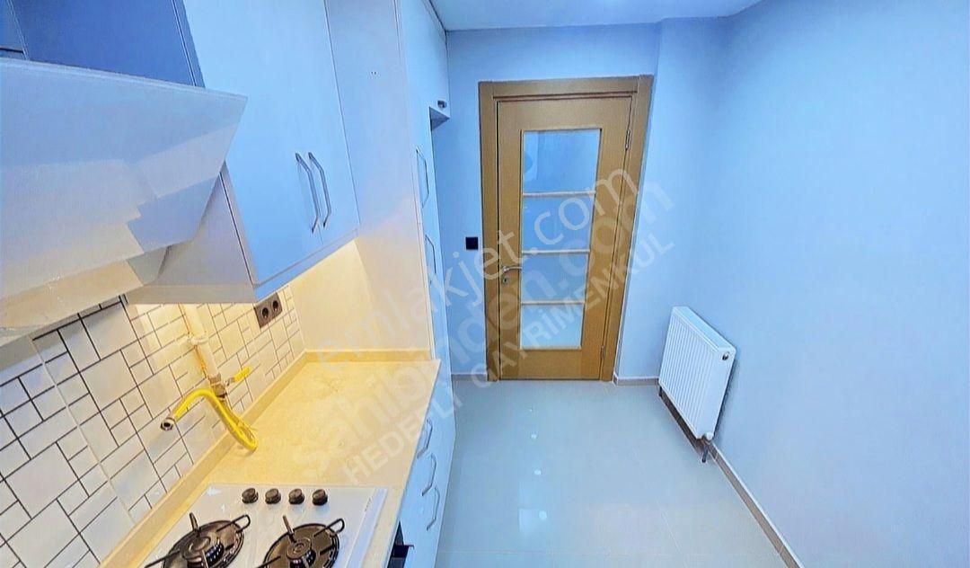 İdealtepe 50.yıl Korusunda 1.kat Konumunda 8 Yıllık 3+1 - Görsel 12