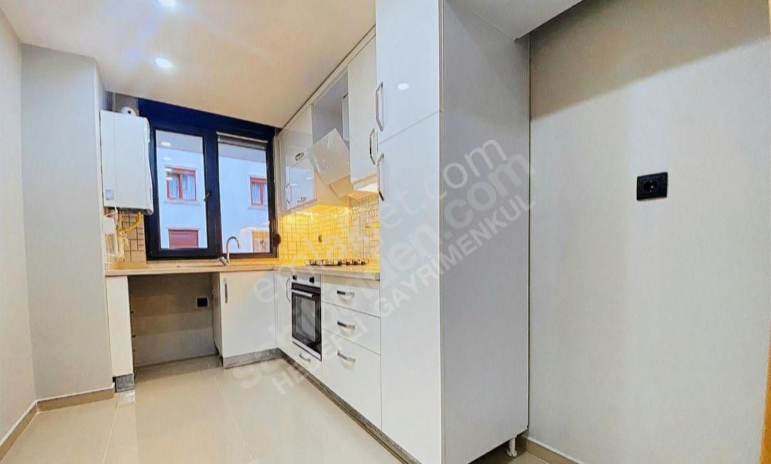 İdealtepe 50.yıl Korusunda 1.kat Konumunda 8 Yıllık 3+1 - Görsel 19