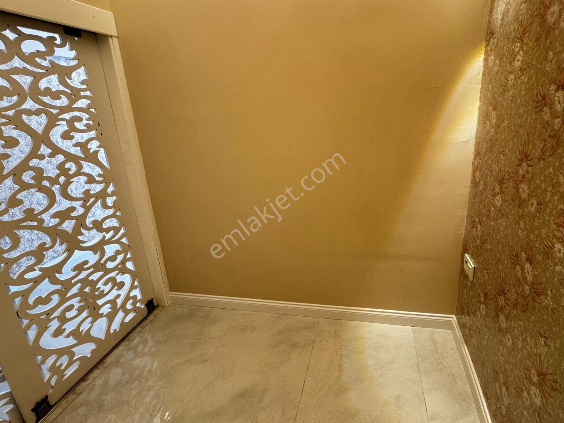 Denize Yürüme Mesafesinde Satılık 1+1 Daire - Görsel 4