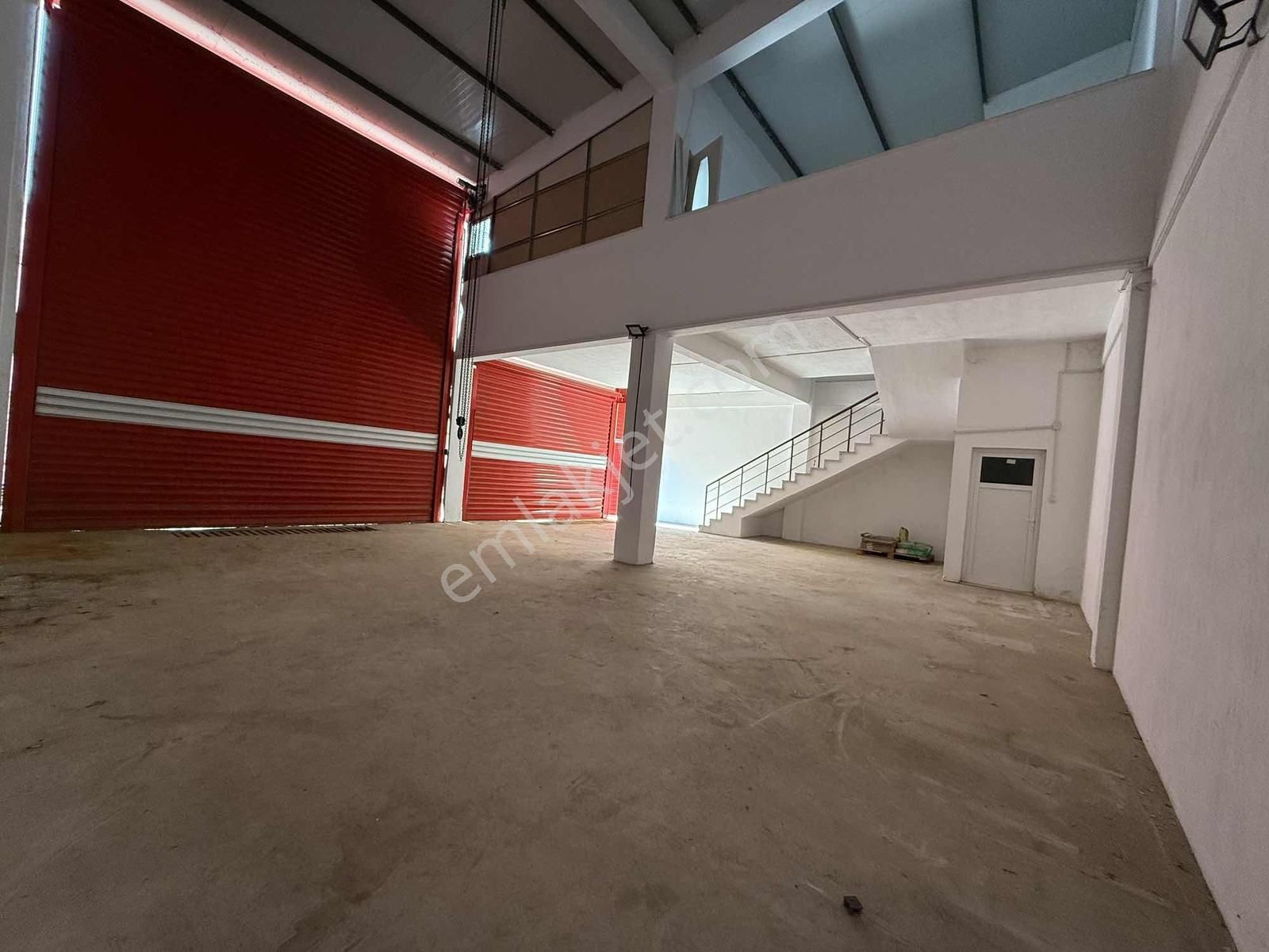 Kent Gayrimenkul'den Yeni Sanayi Sitedinde Geniş Kiralık Dükkan
