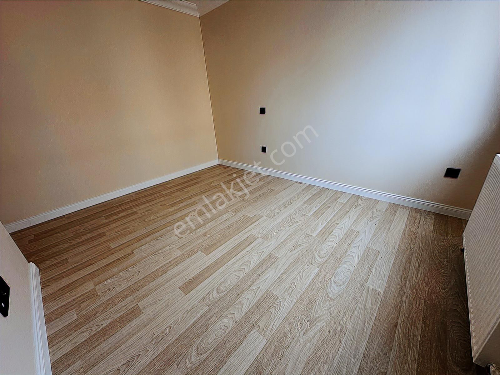 Tamiş'den Altıntepe'de Minibüse Yakın 6 Yıllık 2.kat Ön Köşe 2+1 - Görsel 17