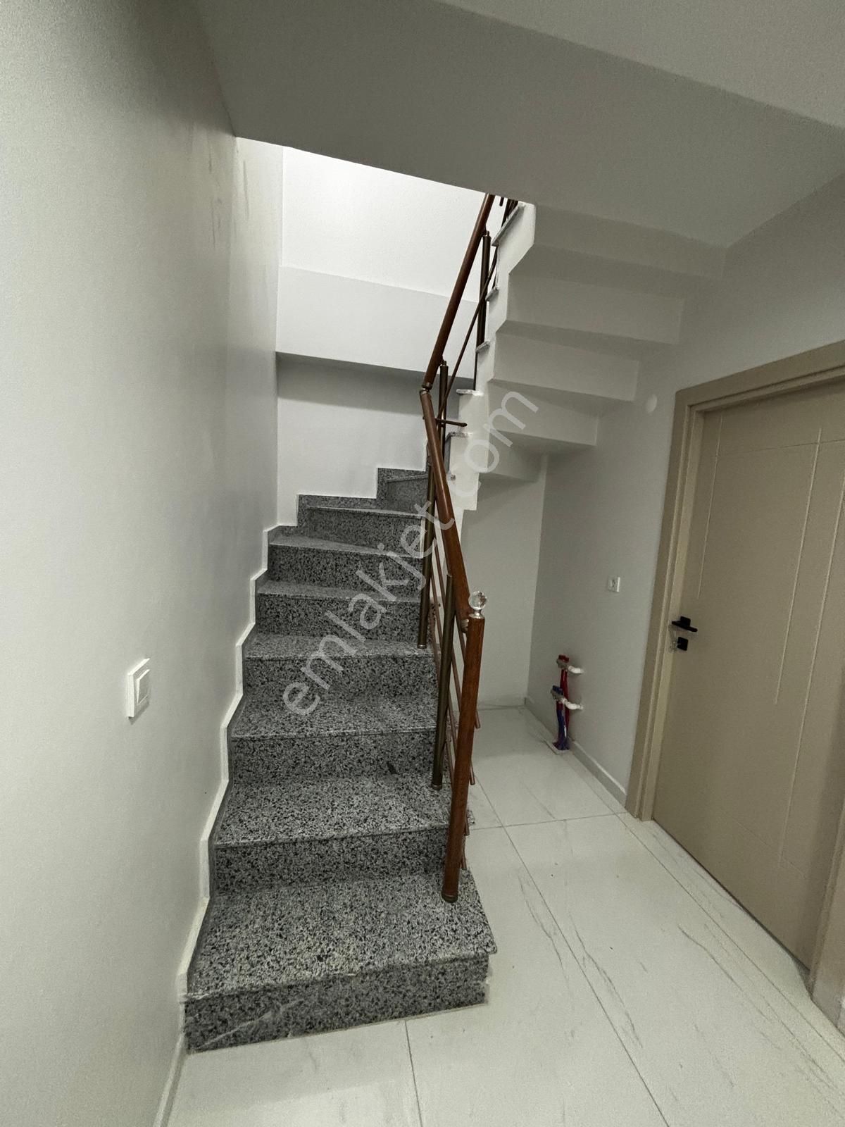 Çekmeköy Alemdağda Sıfır Satılık 2+1 Ters Dubleks Açık Otopark - Görsel 2