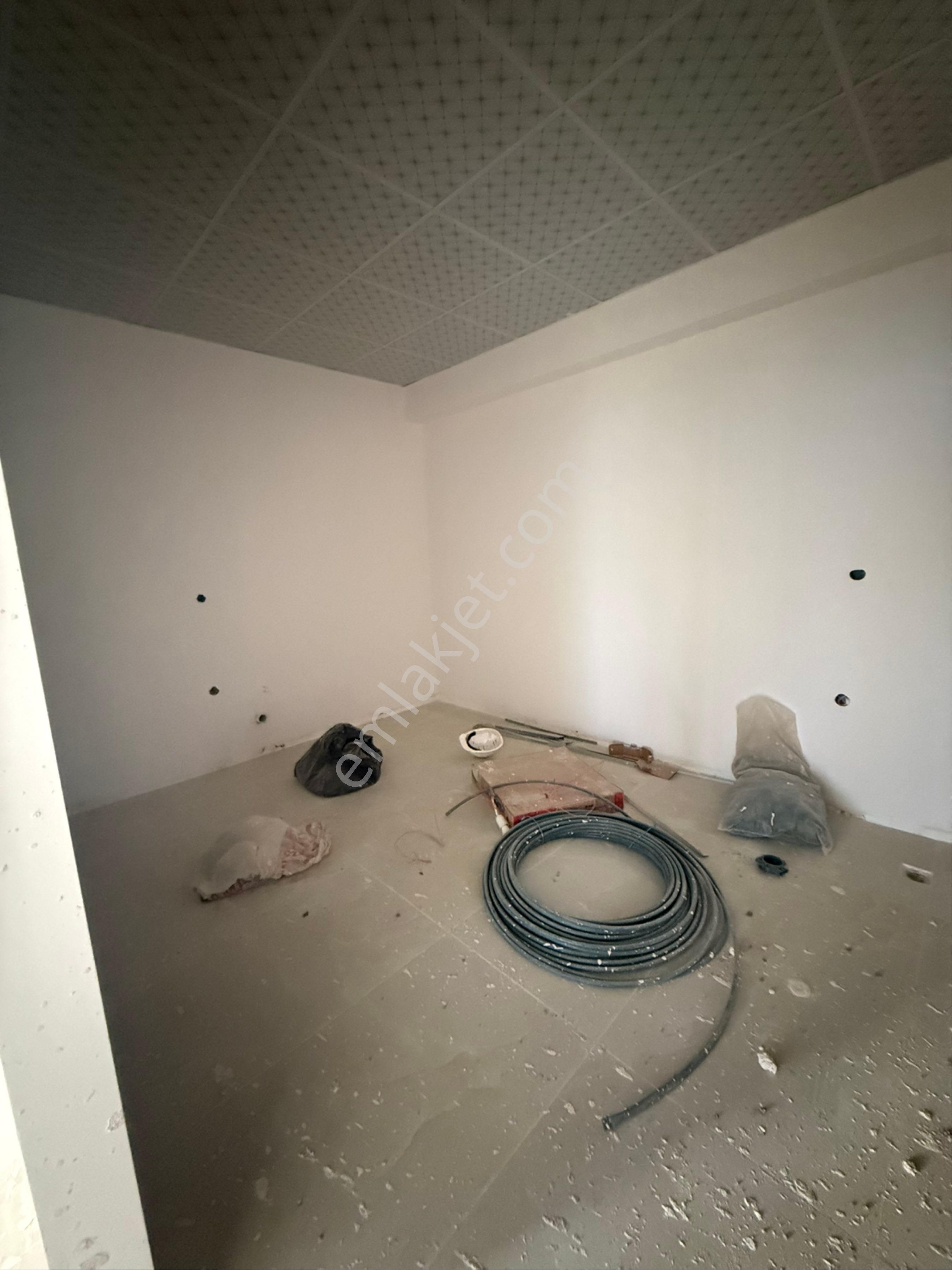 Şiyar Emlak’tan Devlet Hastanesi Civarı Satılık Fırsat Dükkan - Görsel 5