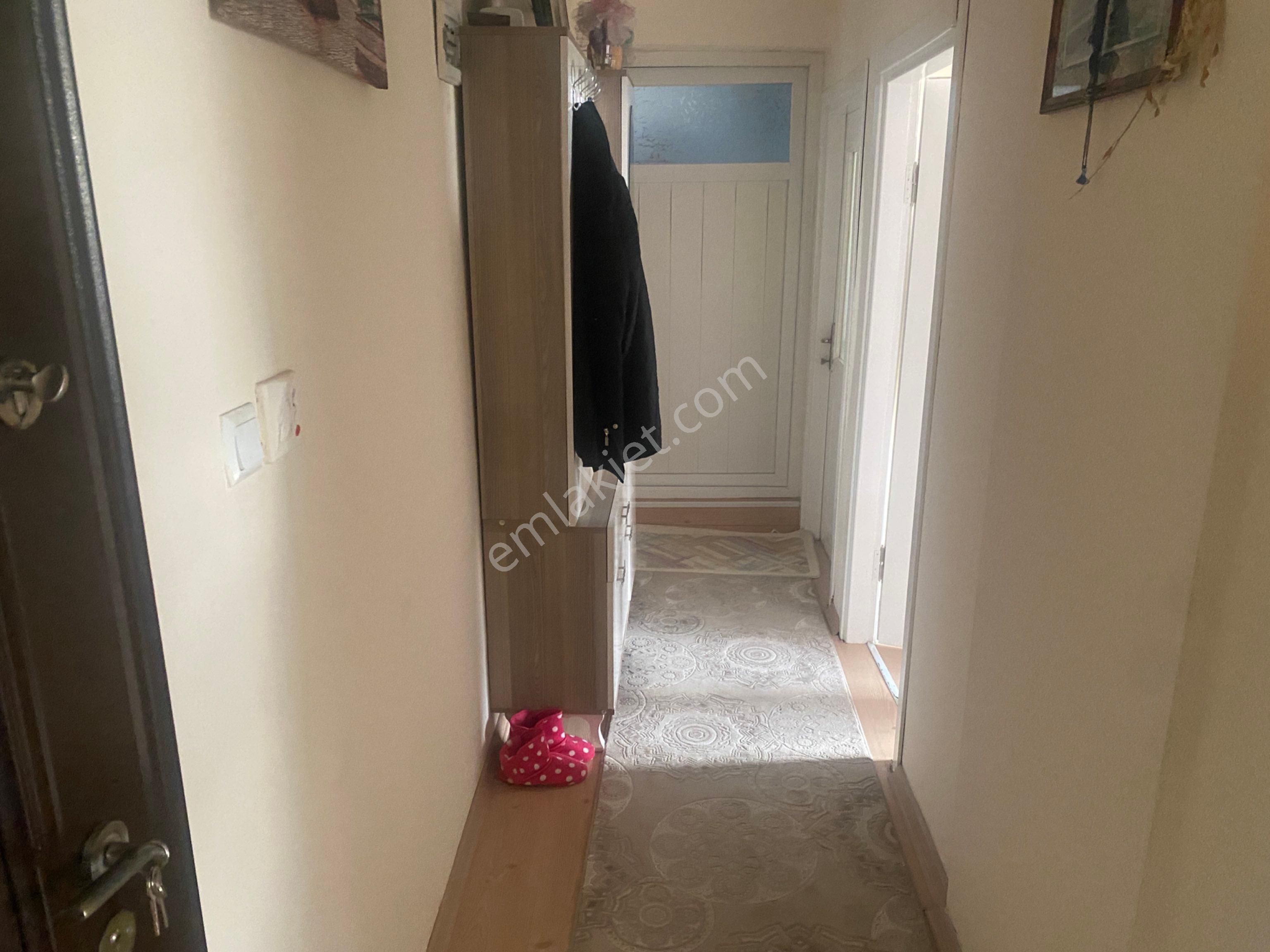 Uğur Emlaktan Y Beyaıt Mah 2+1 4. Kat Daire