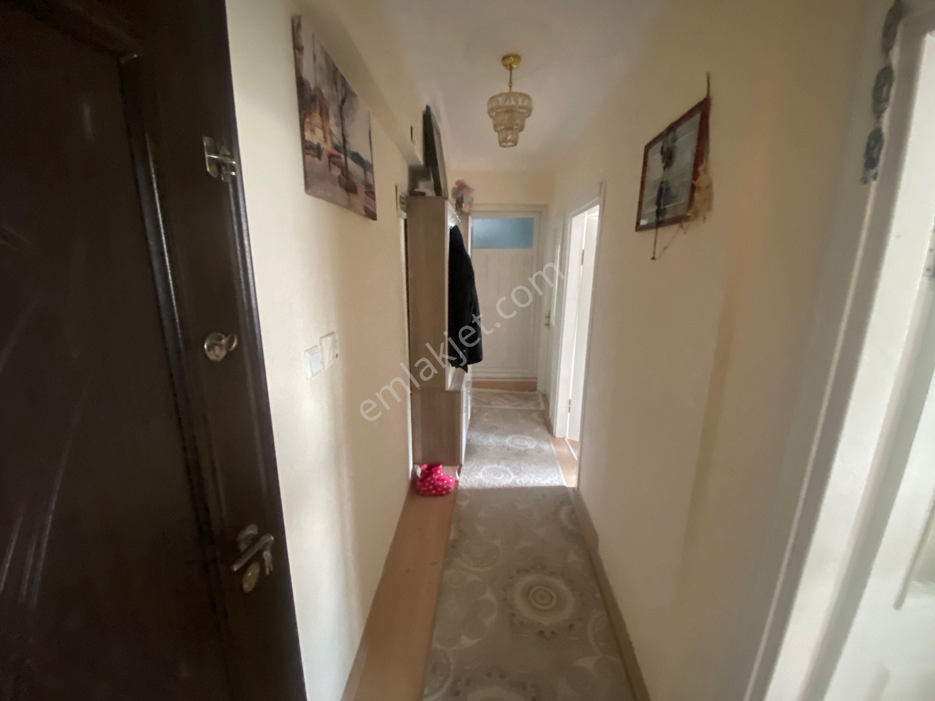 Uğur Emlaktan Y Beyaıt Mah 2+1 4. Kat Daire - Görsel 2