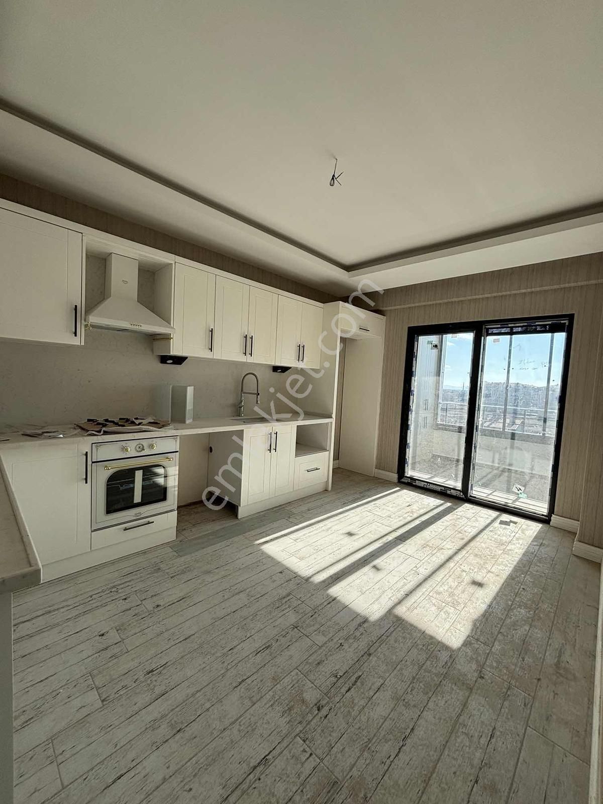 Gazze Cad. 3+1 Sıfır Arakat Daire