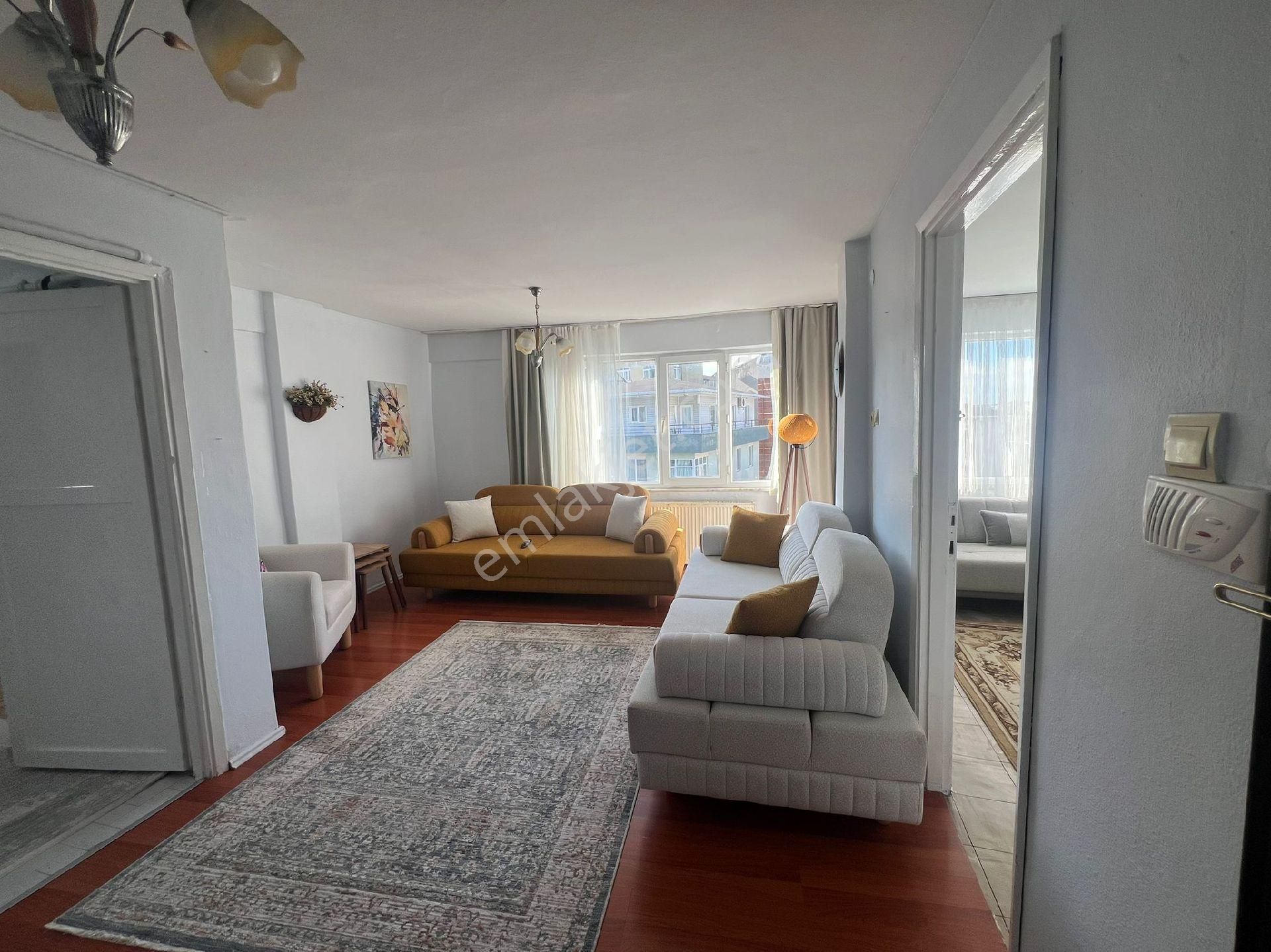 Üsküdar Merkez'de Deniz Manzaralı-balkonlu 2+1 Satılık Daire - Görsel 3