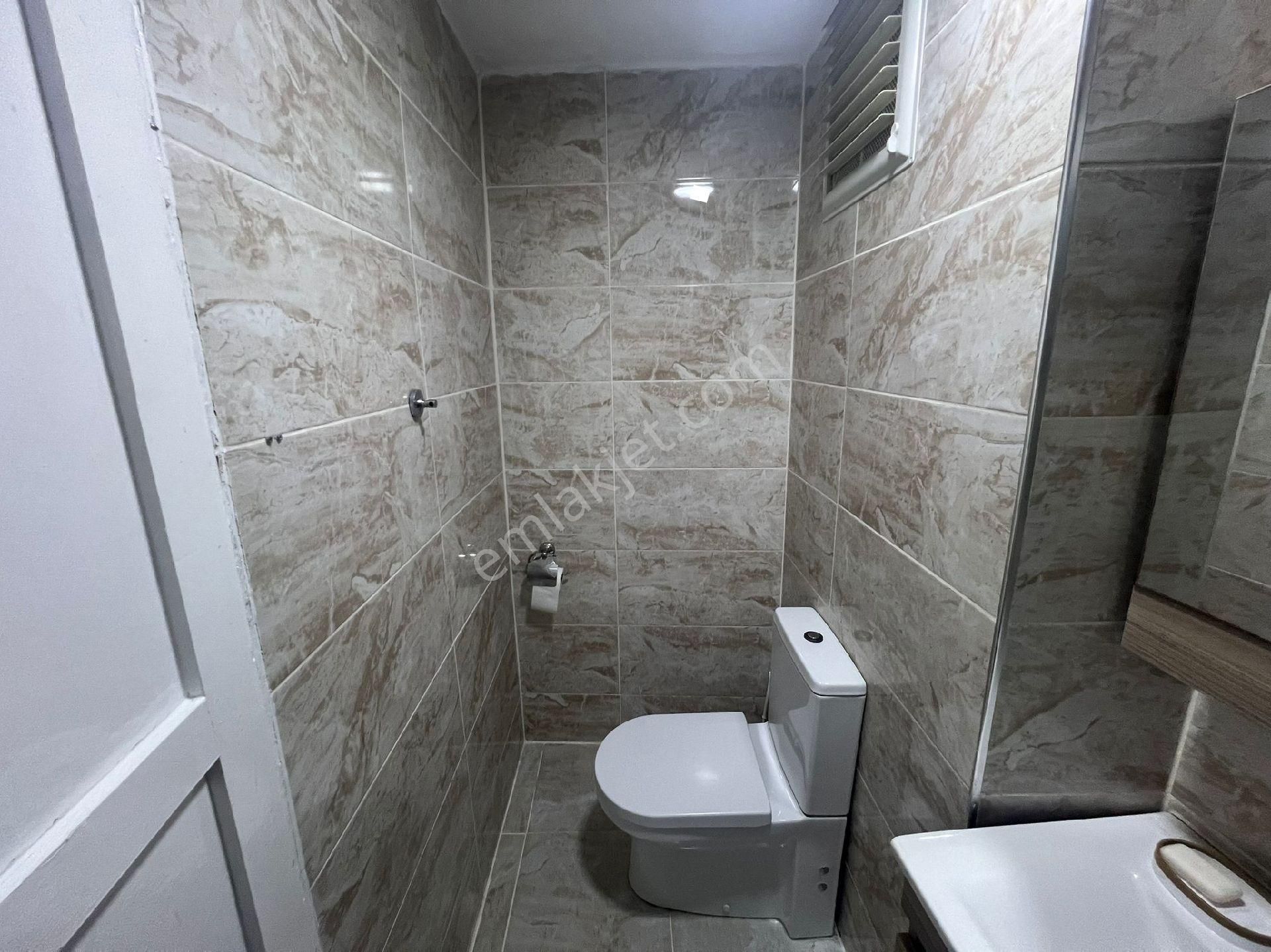 Üsküdar Merkez'de Deniz Manzaralı-balkonlu 2+1 Satılık Daire - Görsel 11