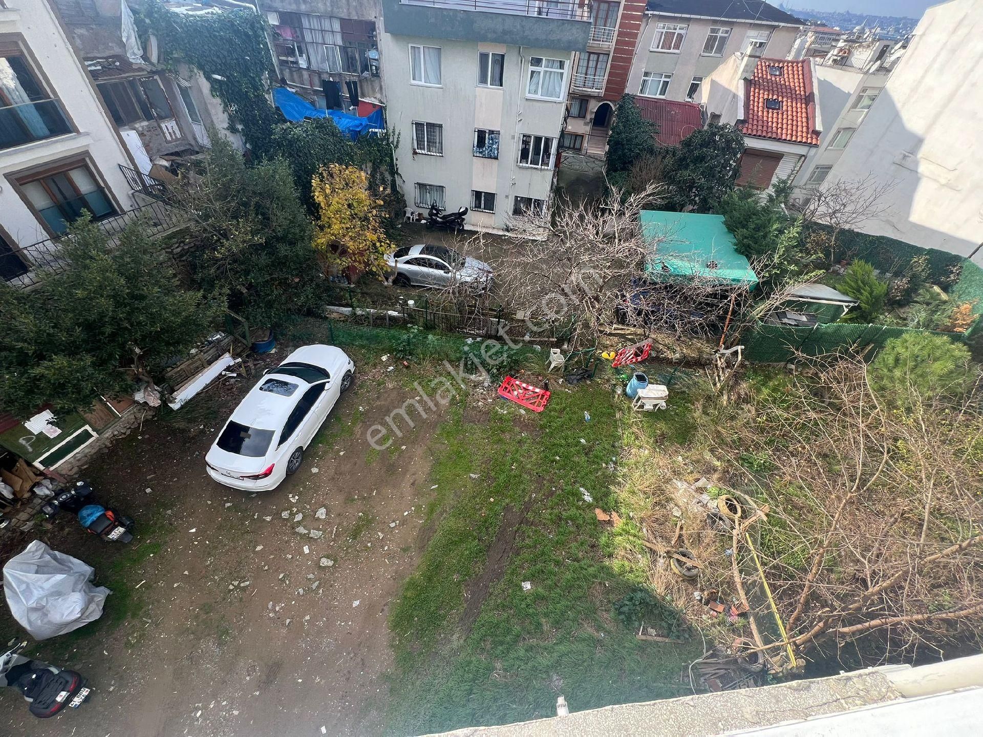 Üsküdar Merkez'de Deniz Manzaralı-balkonlu 2+1 Satılık Daire - Görsel 26