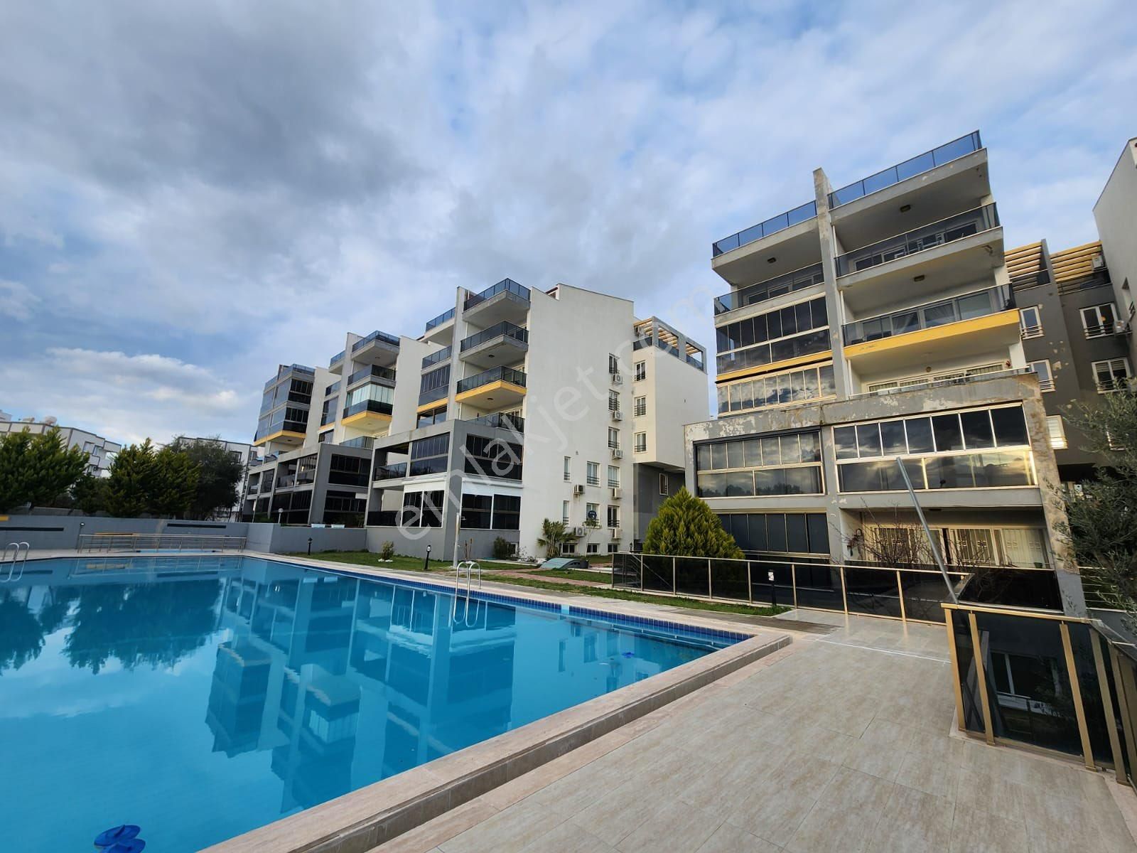 Kuşadası Ticaret Odası Mevkii Deniz Manzaralı 3+1 Çatı Dubleks - Görsel 3