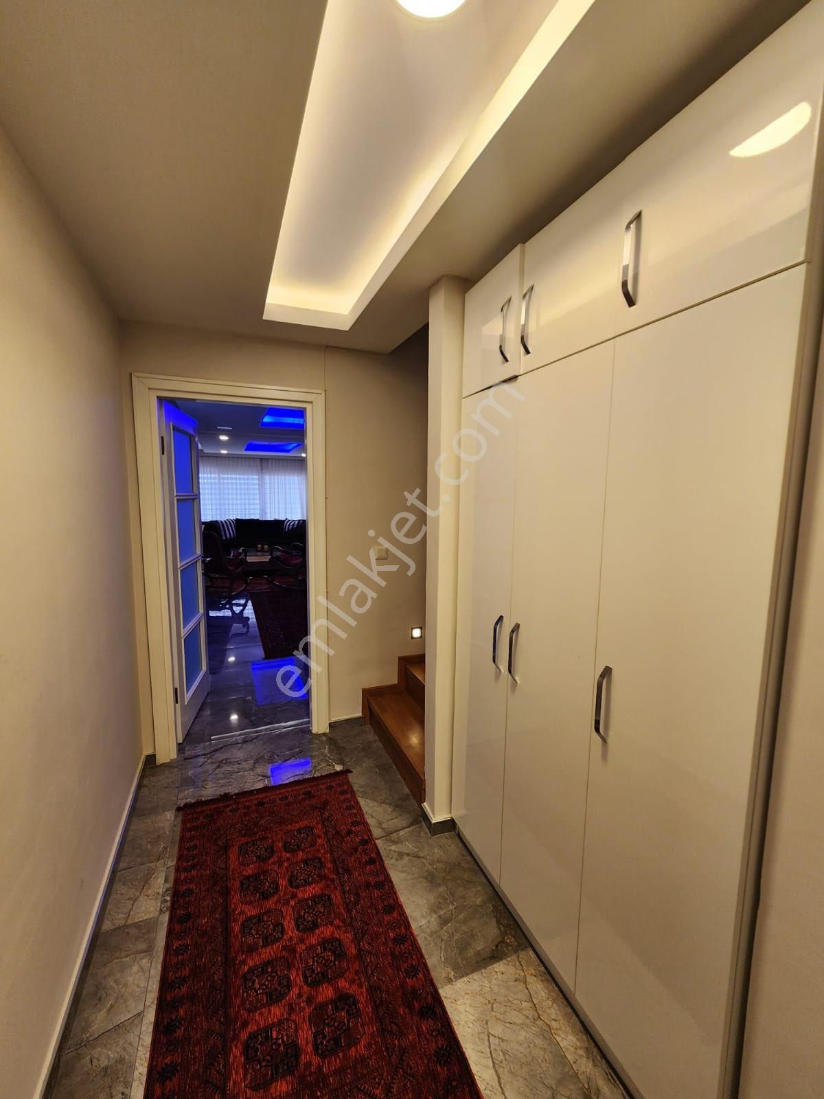 Kuşadası Ticaret Odası Mevkii Deniz Manzaralı 3+1 Çatı Dubleks - Görsel 20